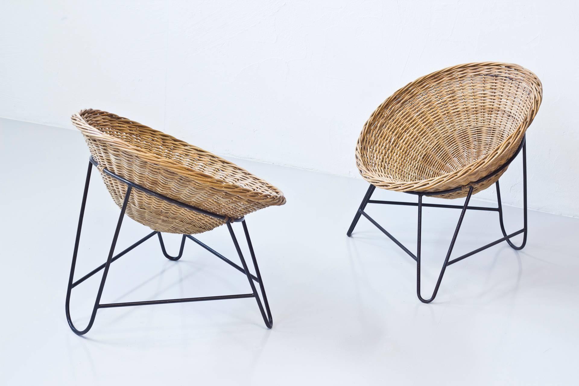 Danish 1950s Rattan Easy Chairs In Excellent Condition In Hägersten, SE