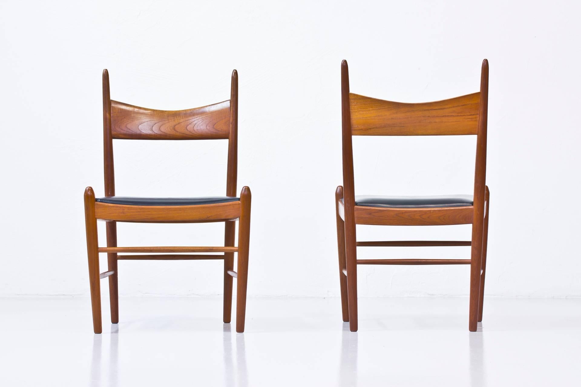 Set of Ten 1950s Teak Dining Chairs by Illum Wikkelsø In Excellent Condition In Hägersten, SE