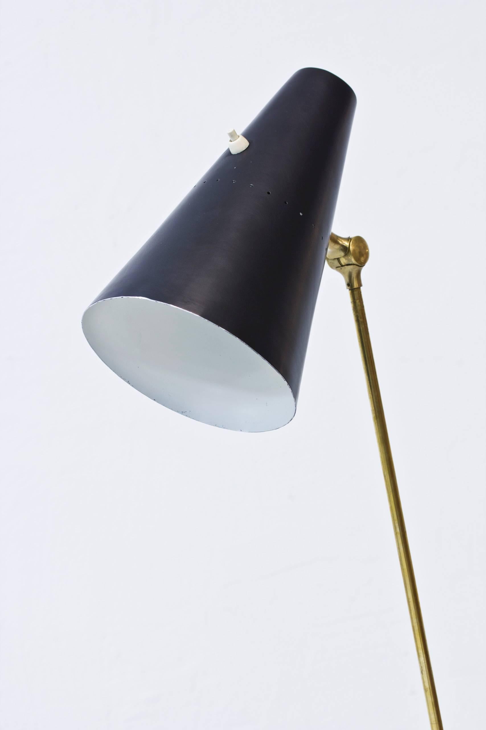 Rare 1950s Floor Lamp by Hans Bergstrom In Excellent Condition In Hägersten, SE