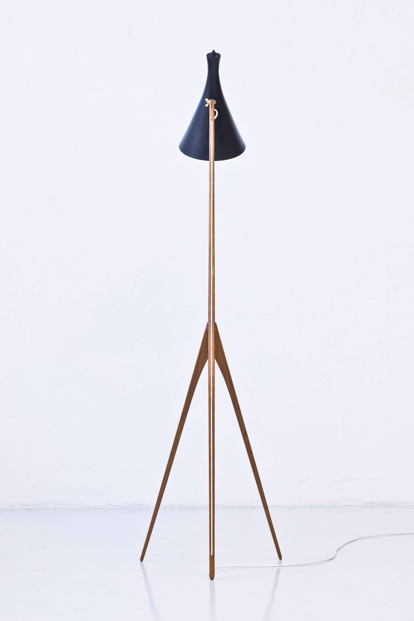 Swedish Luxus Giraffe Floor Lamp by Uno & Osten Kristiansson