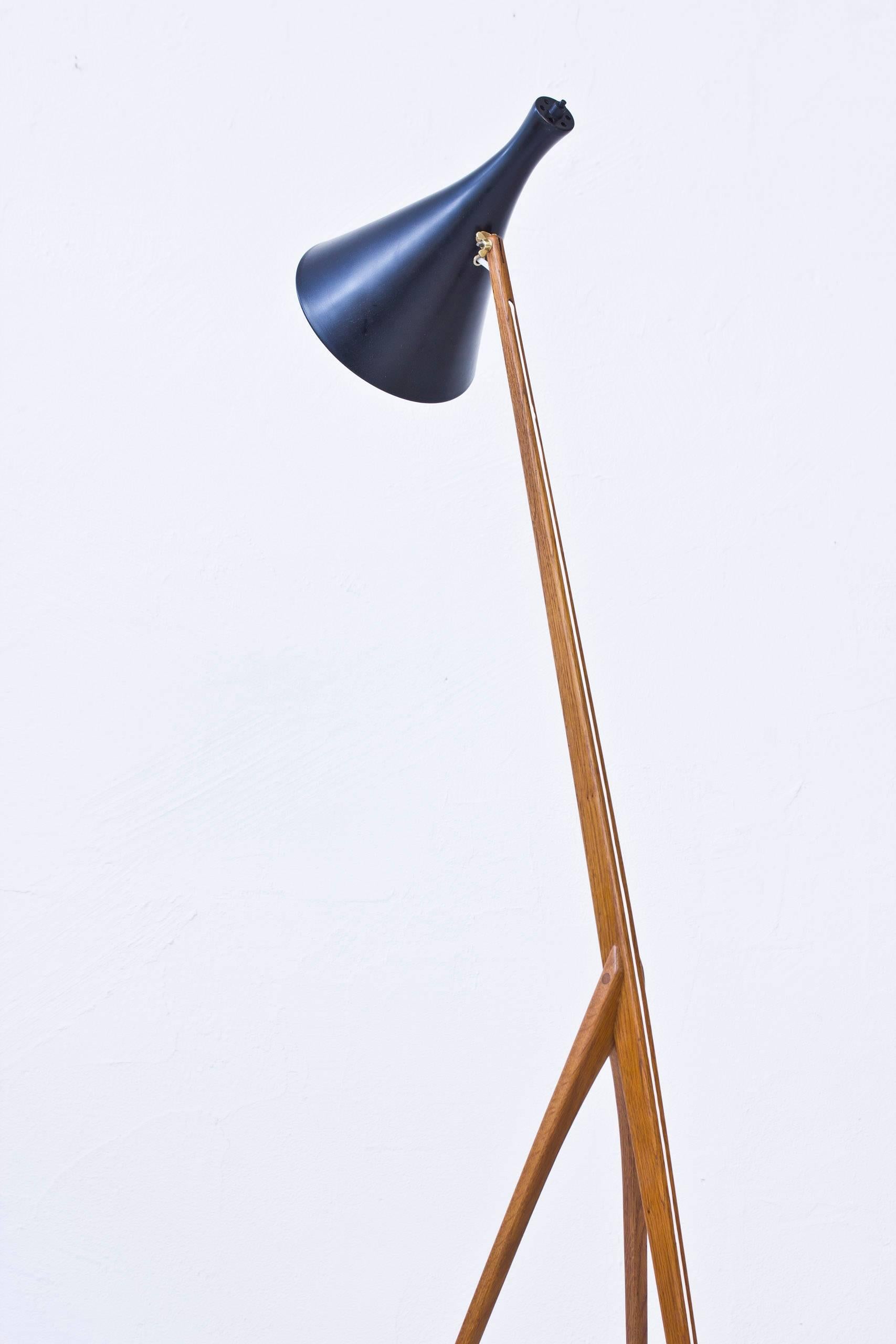Luxus Giraffe Floor Lamp by Uno & Osten Kristiansson In Excellent Condition In Hägersten, SE