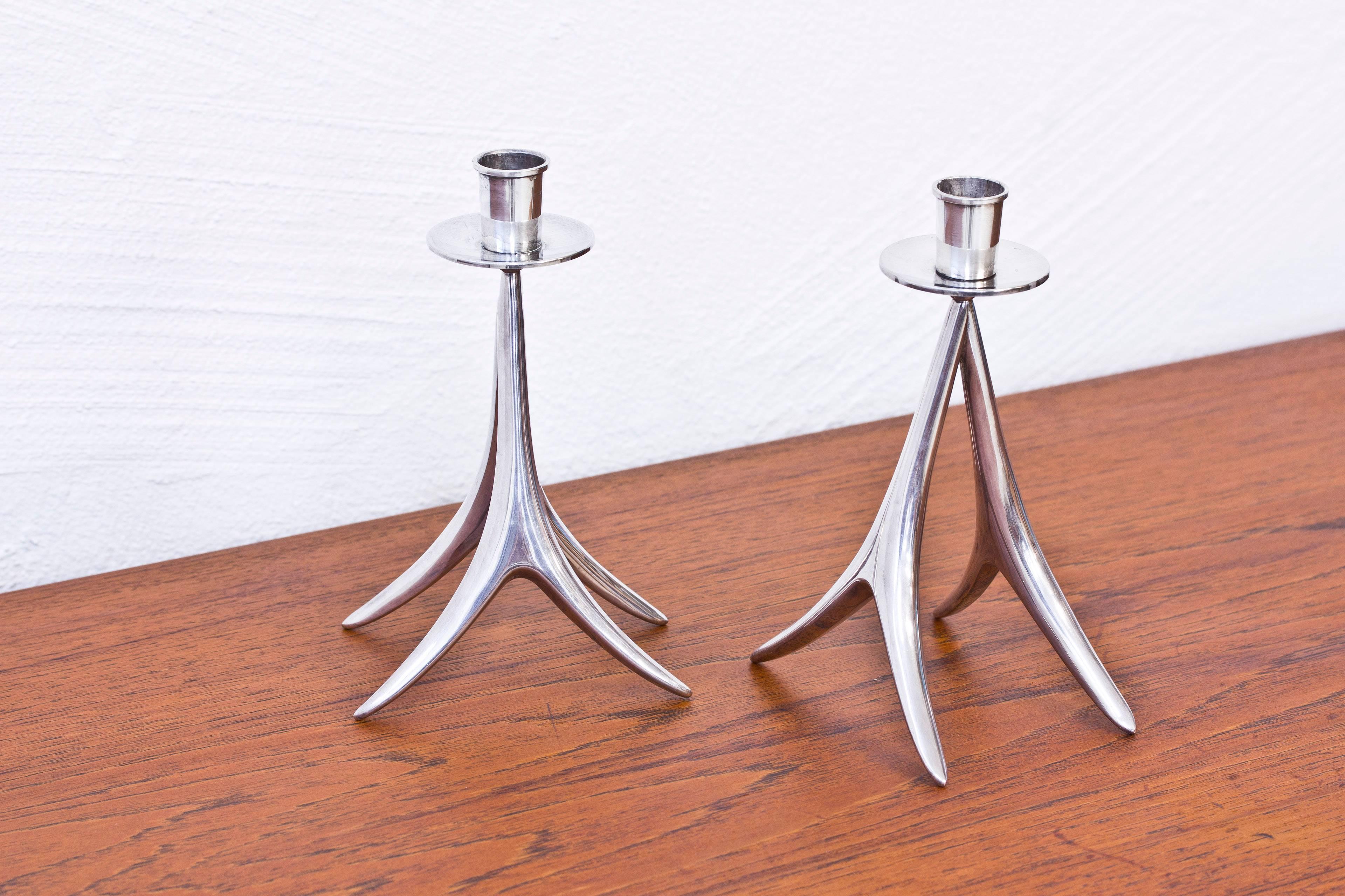 Pair of candle sticks Designed by Anna Greta Eker. Produced by hand in Åbo, Finland in 1972 by Auran Kultaseppä. Very good condition with light wear and patina. Signed with Anna Greta Ekers hallmark as well as full set of silver hallmarks.

Price