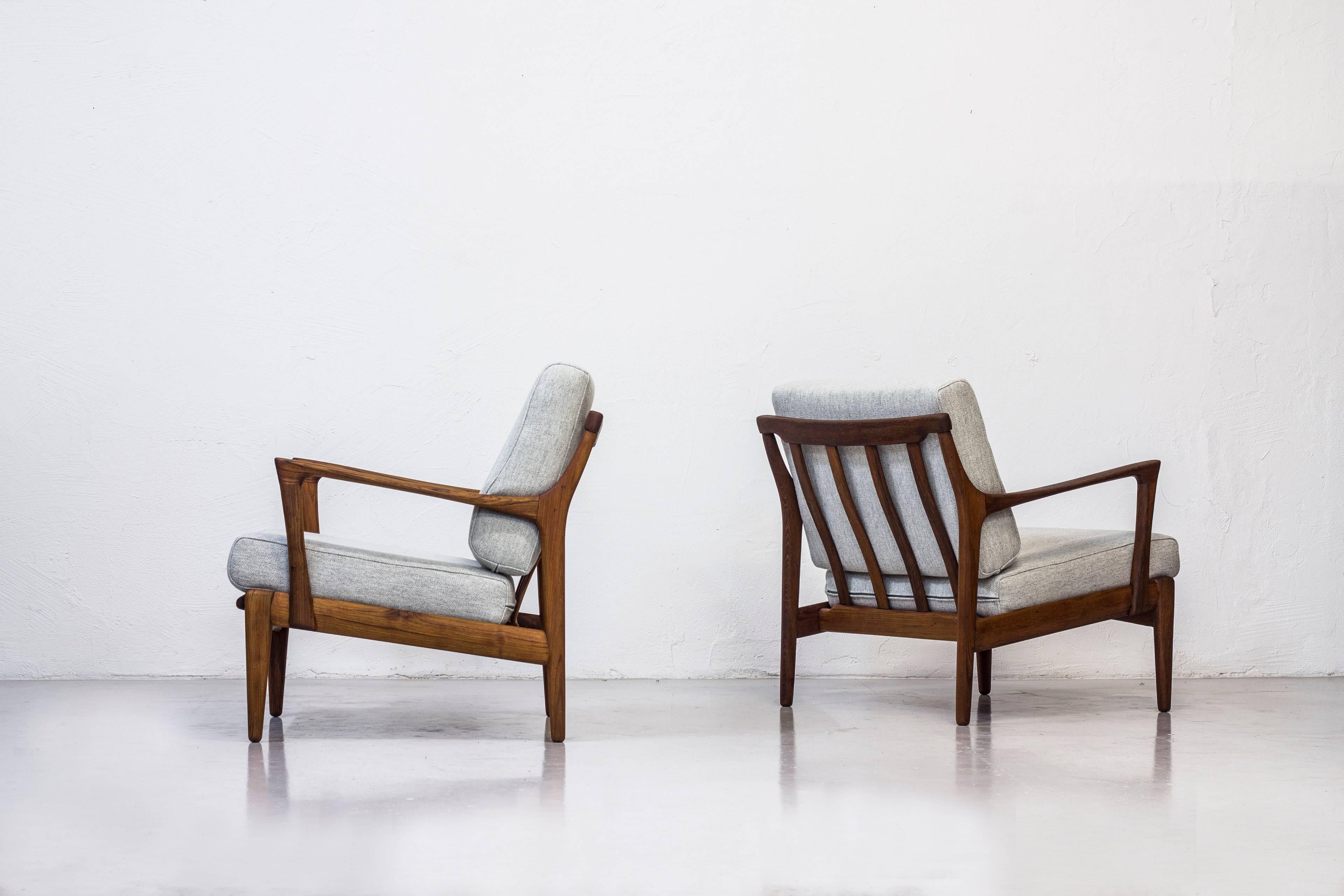 Pair of easy chairs model 