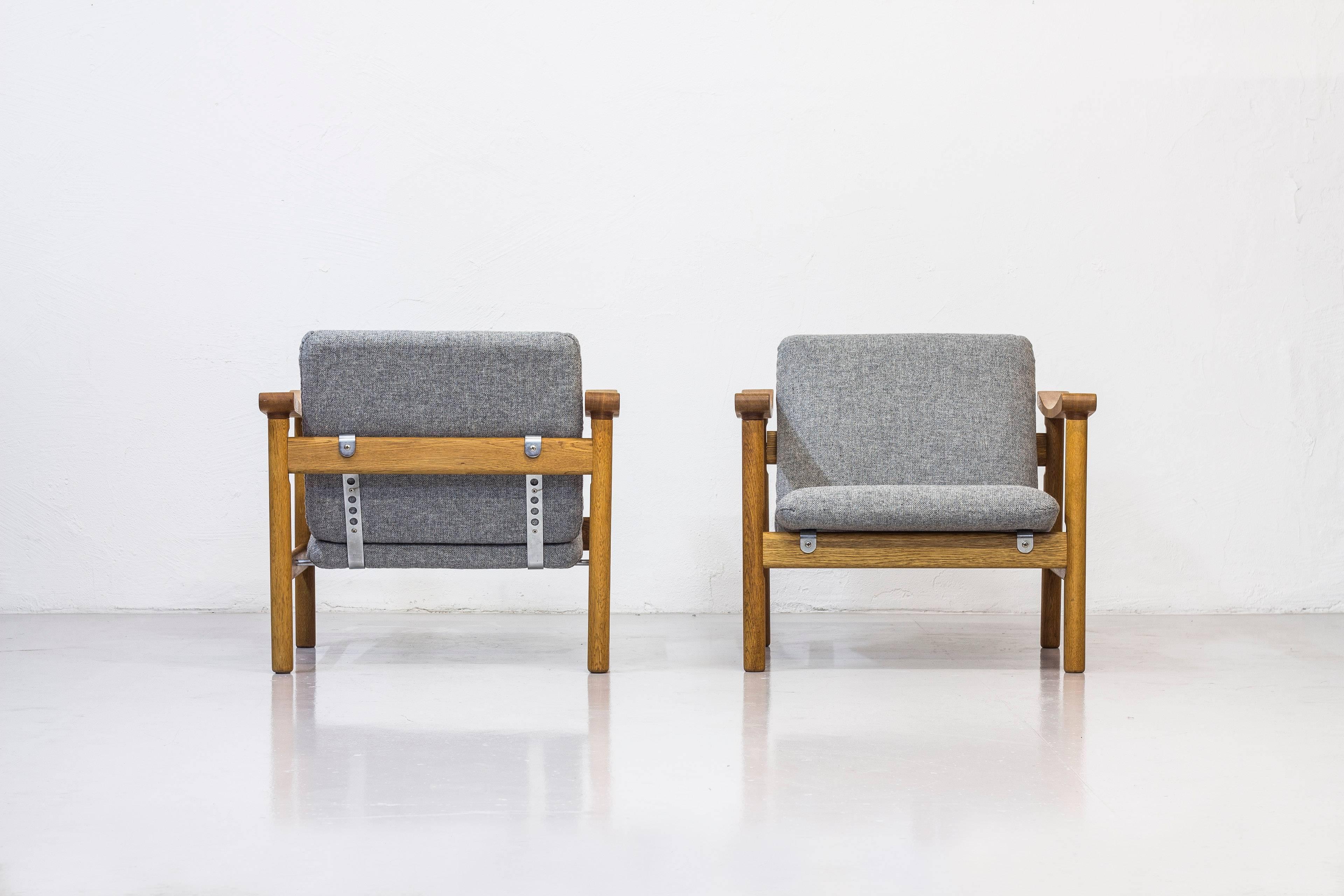 Pair of GE 280 Easy Chairs by Hans J. Wegner In Excellent Condition In Hägersten, SE