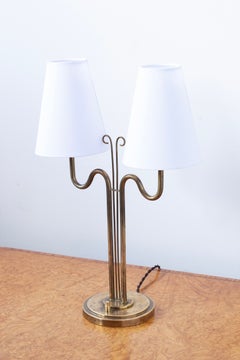 Swedish modern brass table lamp designed by Harald Elof Notini, Böhlmarks, 1940s