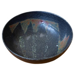 Unique stoneware bowl with abstract expressive pattern by Carl-Harry Stålhane