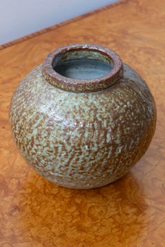 Chamotte stoneware vase by Gunnar Nylund, Rörstrand 1930s