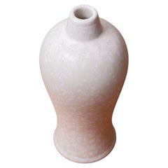 Steingutvase „Eggshell“ von Gunnar Nylund, Rörstrand, 1940er Jahre