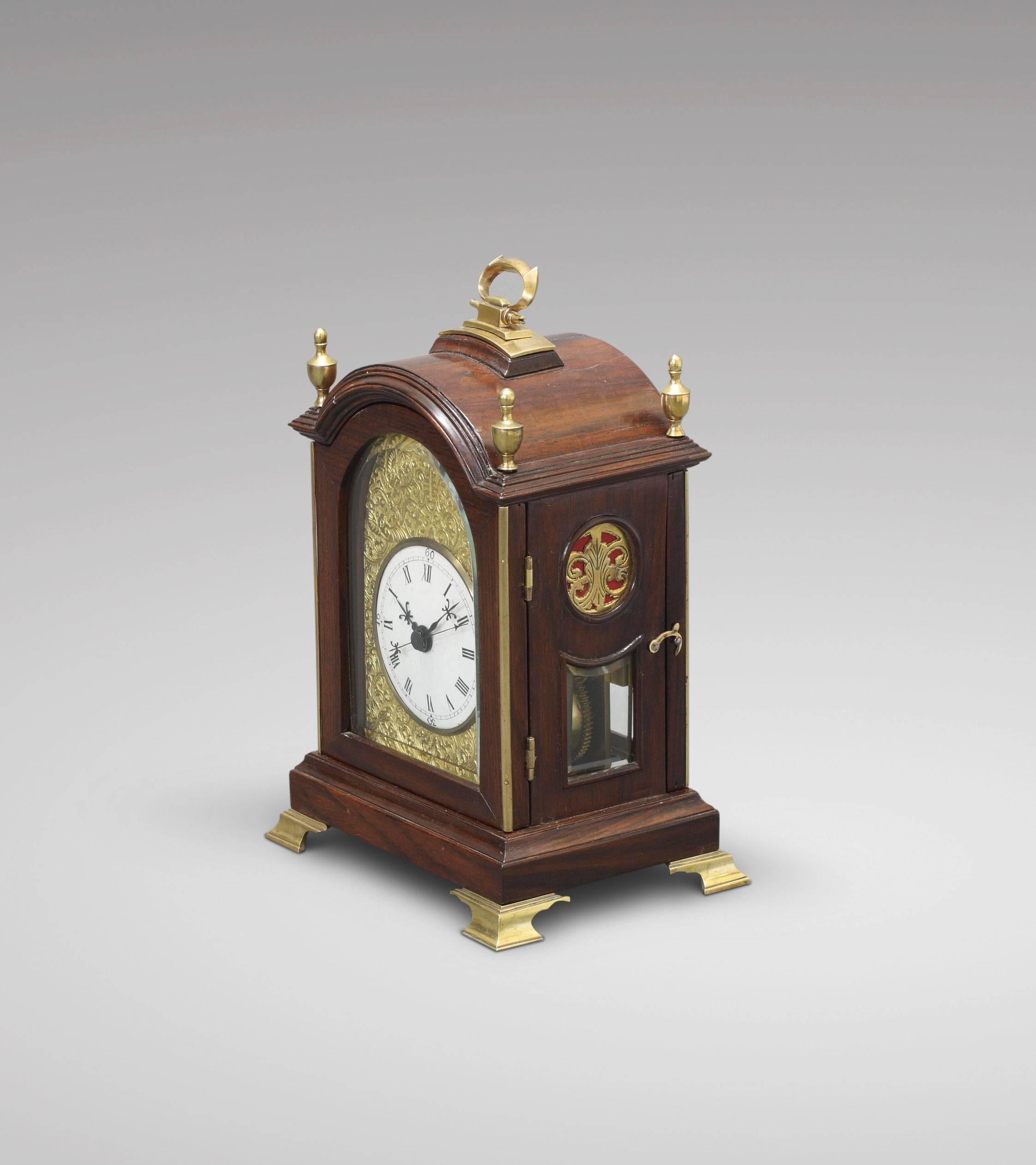 Small Chinese Bracket Clock for the Export Market, Early 19th Century In Excellent Condition For Sale In Braine-le-Chateau, BE