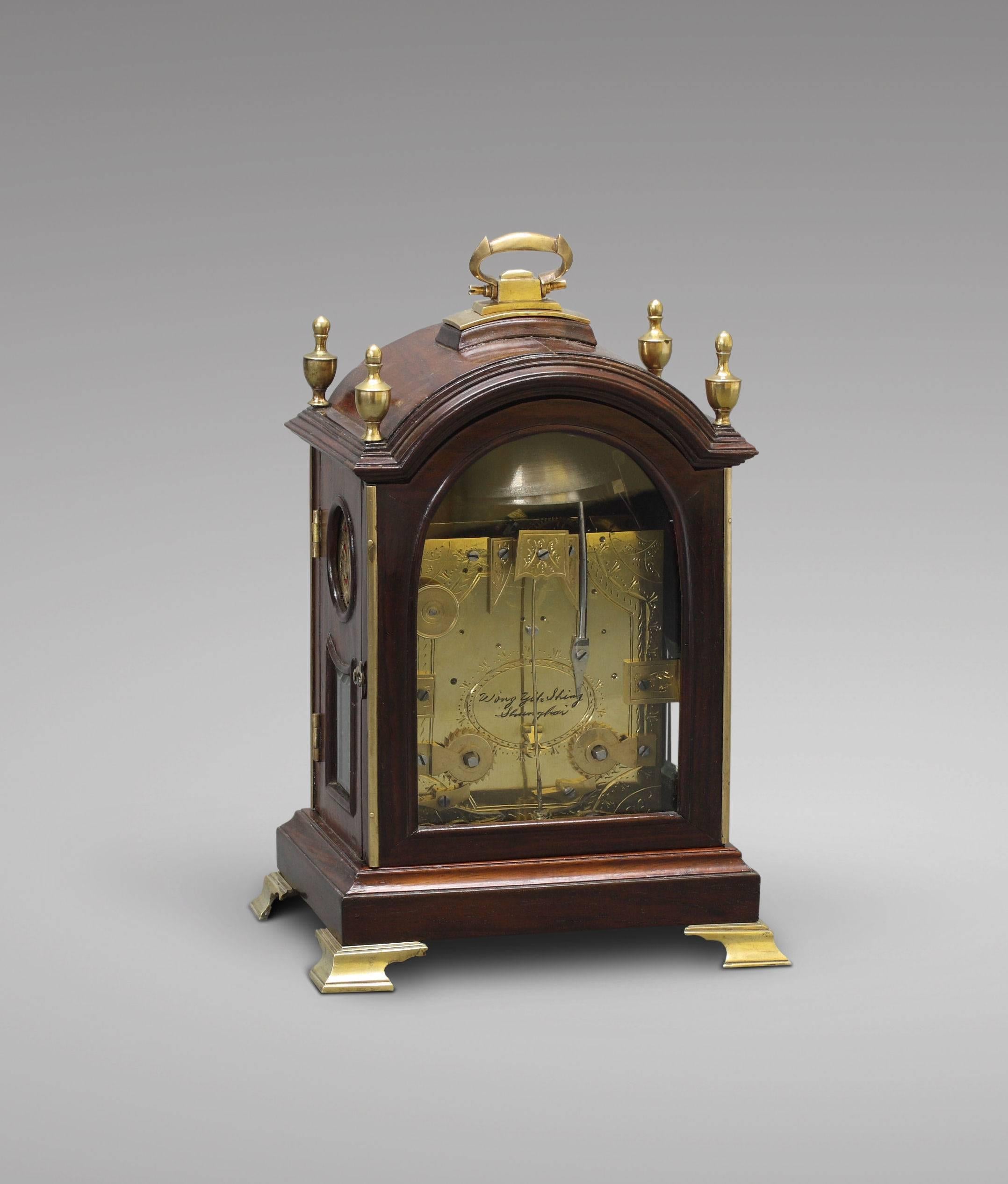 Small Chinese Bracket Clock for the Export Market, Early 19th Century For Sale 5