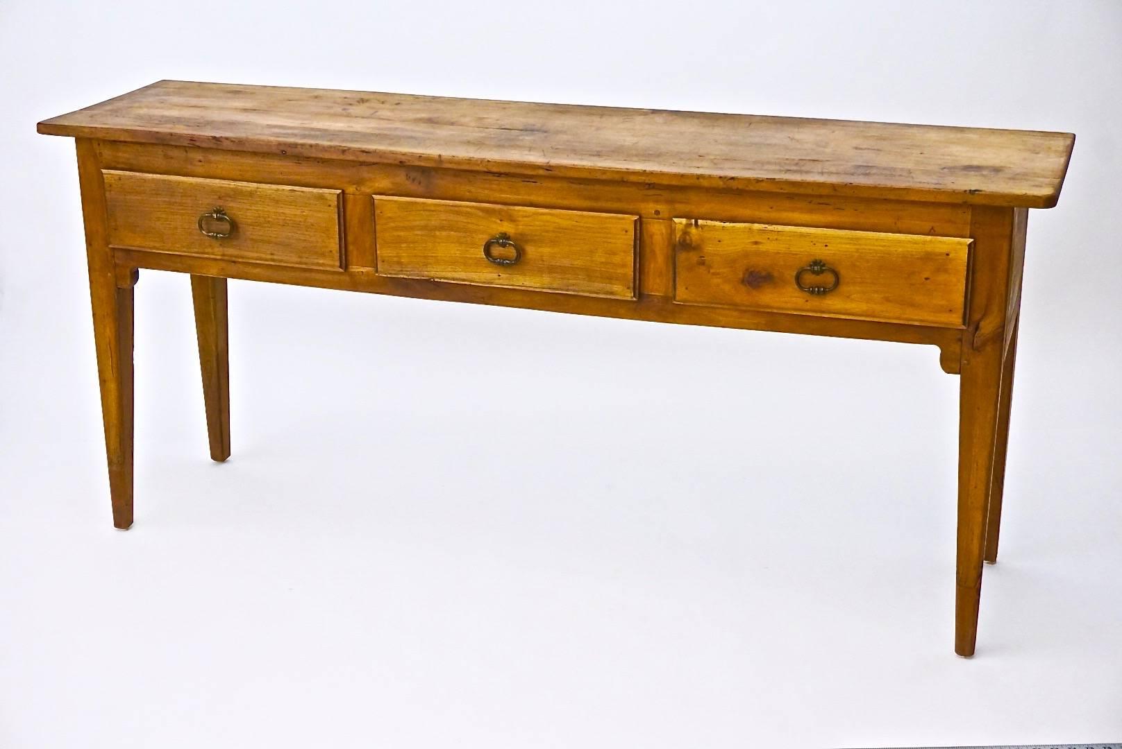 Country-French Style Sideboard or Console with tapered legs and three drawers.