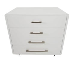 Weiße Nachttische im Art déco-Stil