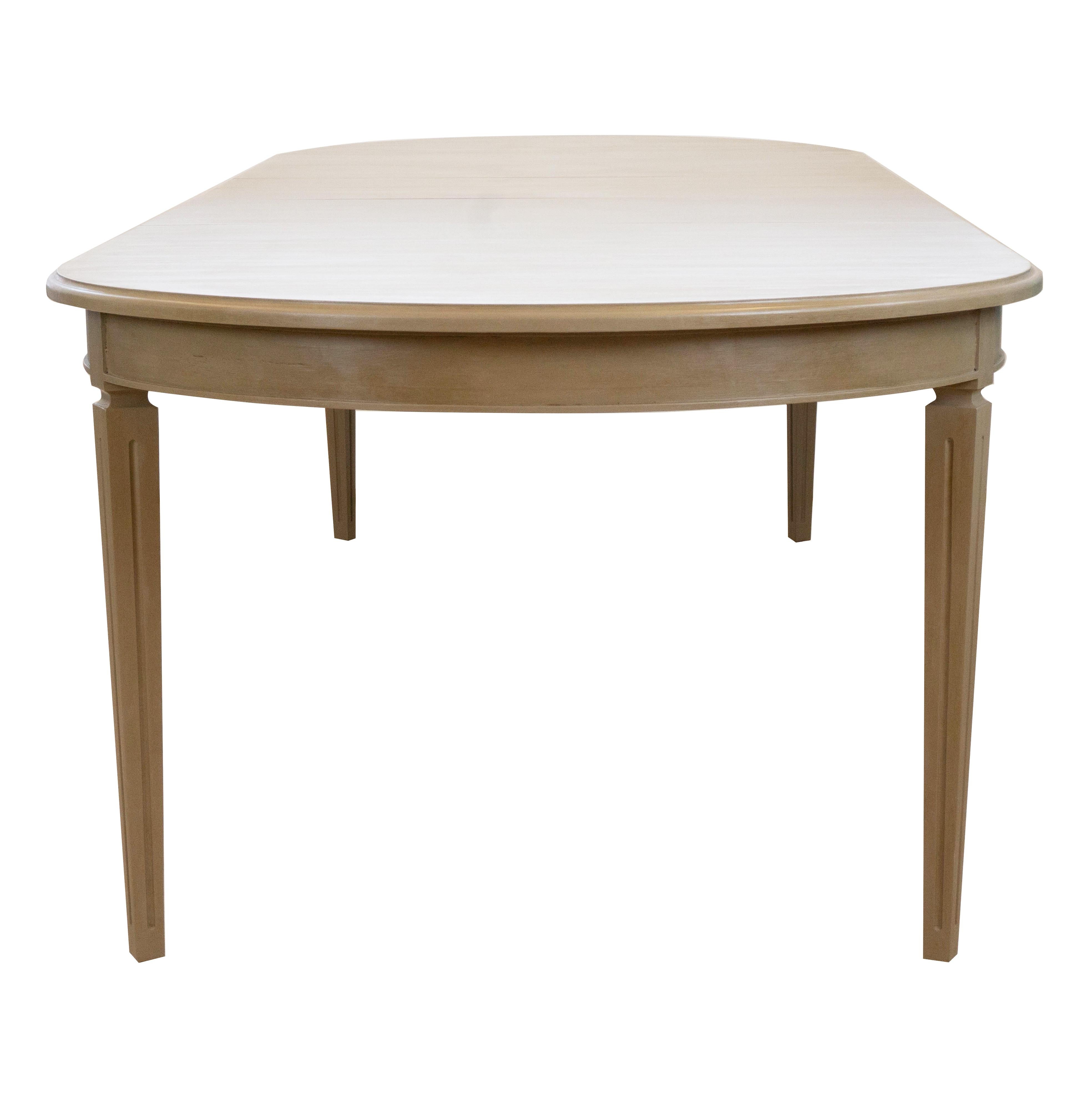 Ovaler Esstisch im französischen Stil (Französische Provence) im Angebot