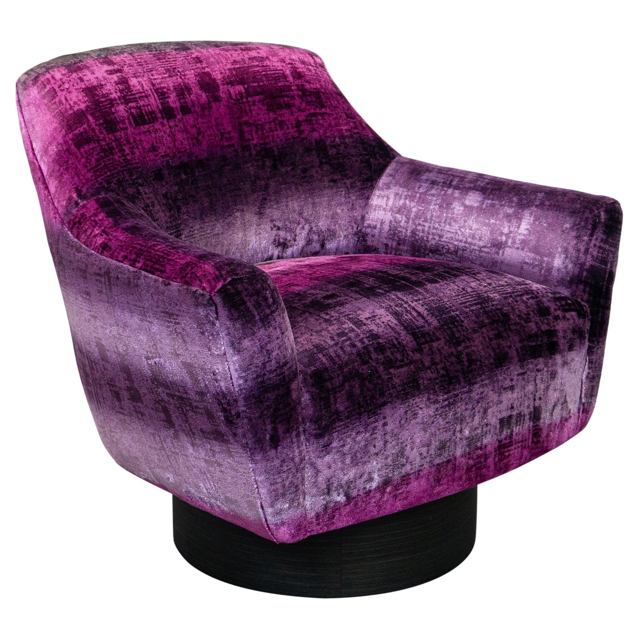 Chaise pivotante en velours brillant violet rose ombré