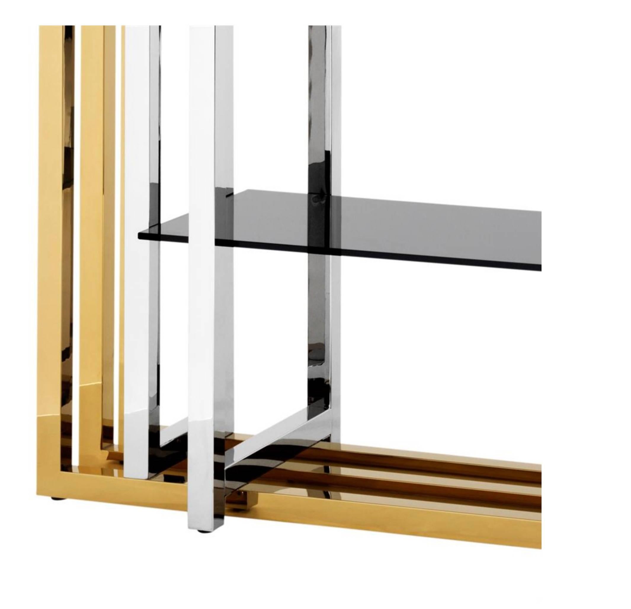 Moderno Scaffalatura moderna in stile italiano in ottone e cromo con vetro fumé in vendita