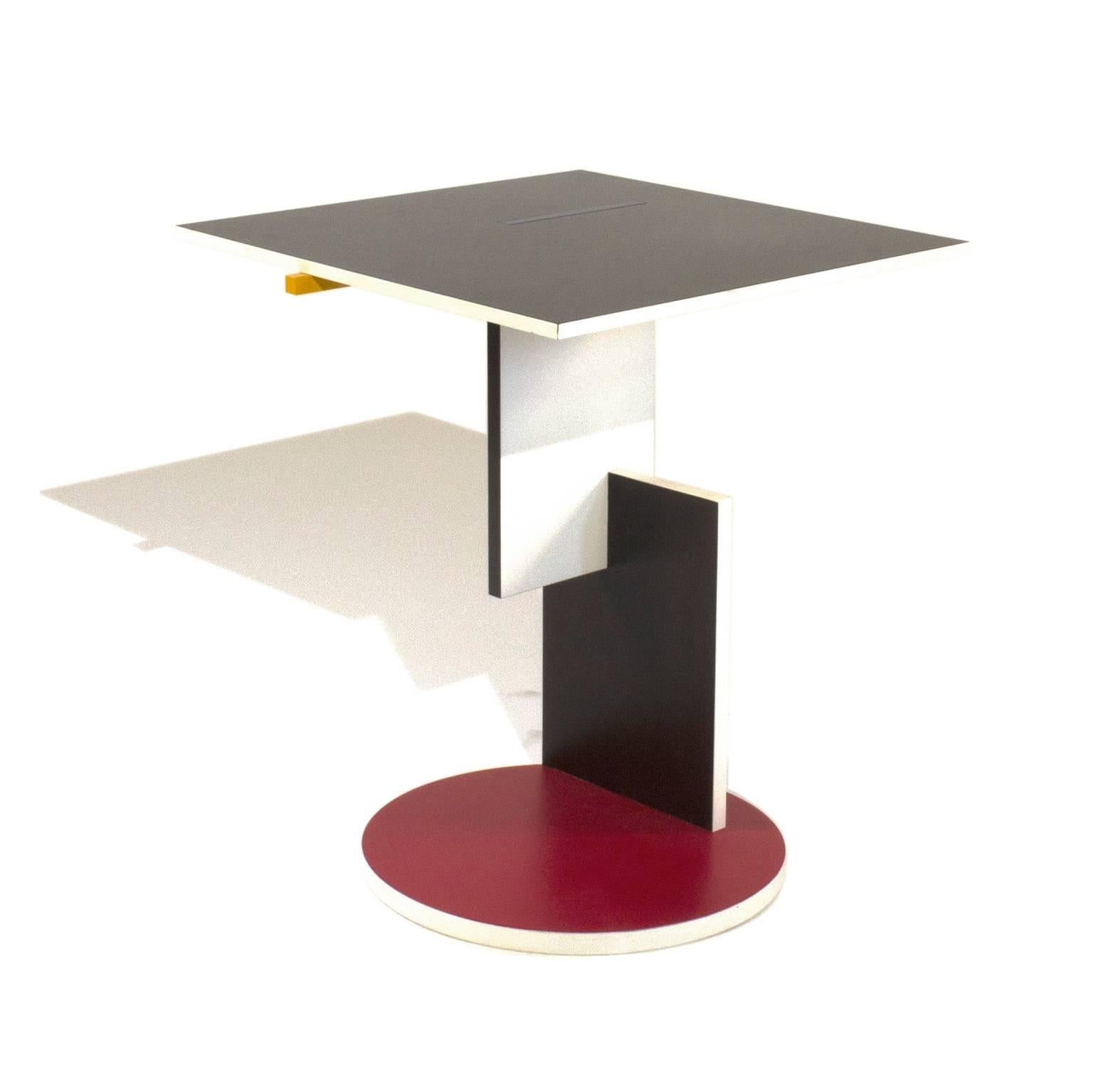 Early 20th Century Schroeder One Low Table by Gerrit Rietveld for Cassina, Italy For Sale