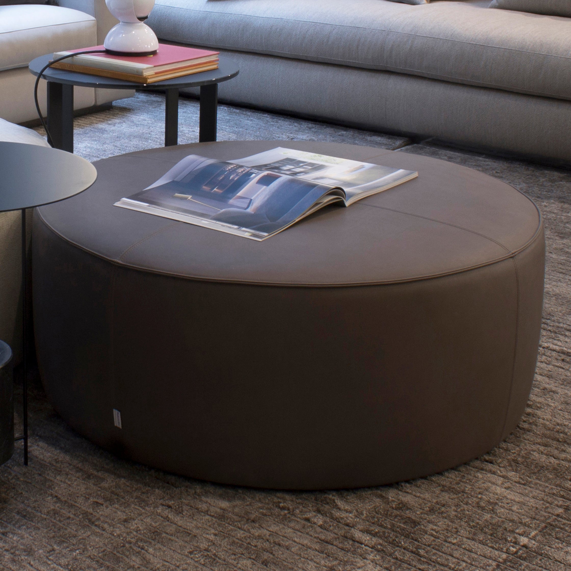 Domino Leather Ottoman Pouf by Nicola Gallizia for Molteni, Italy For Sale  at 1stDibs