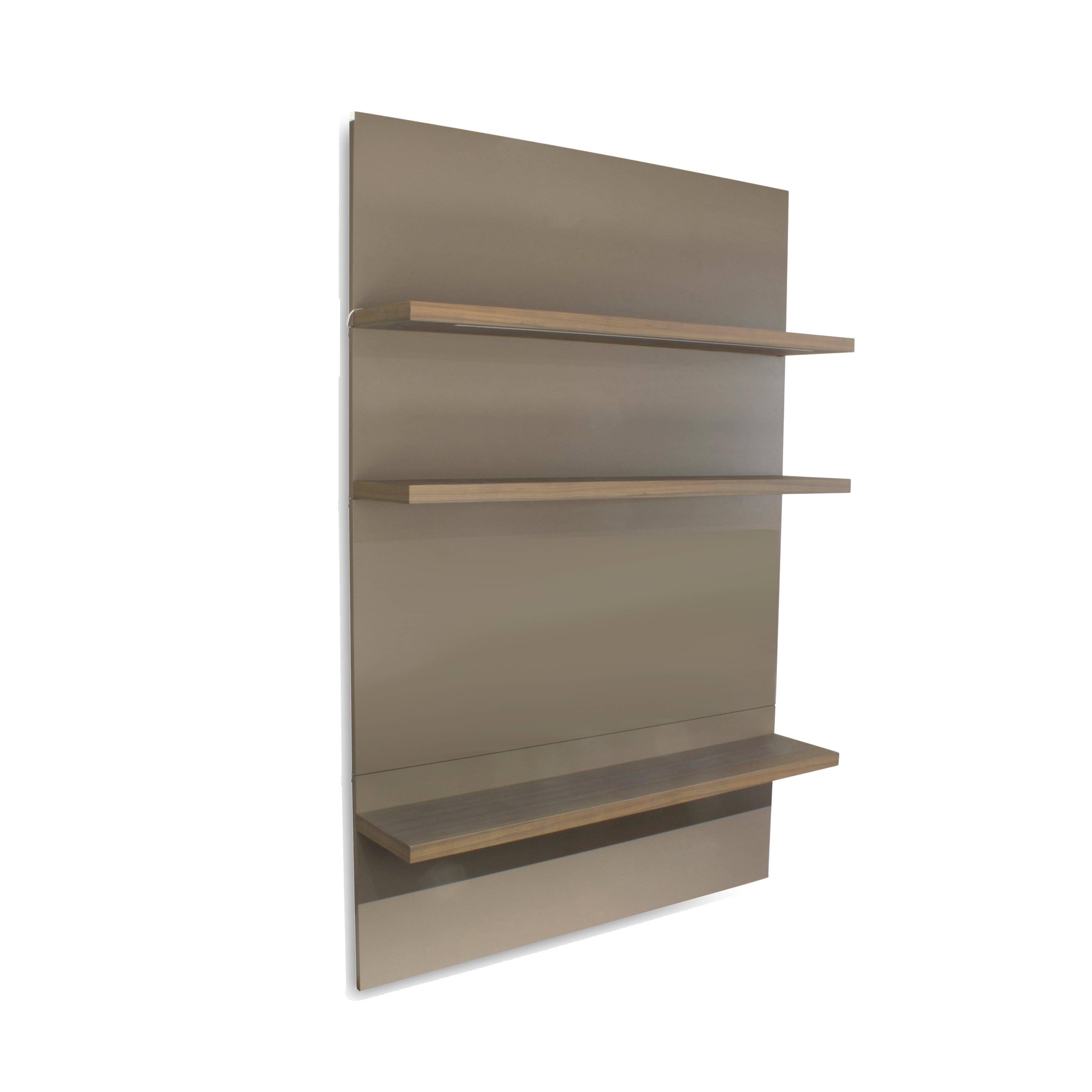A convenient shelving situation for any environment, the boiseries panels can be used in conjunction with other Former elements or can be situated on their own.