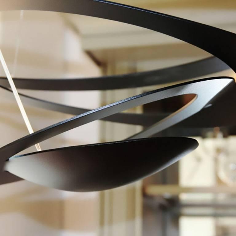 G. M. Scutella’s Pirce pendant light will amaze the on-lookers by its surprisingly intriguing design. There is simply no room for doubting the imaginative power of the designer. This light looks great in contemporary spaces and creates a spectacular