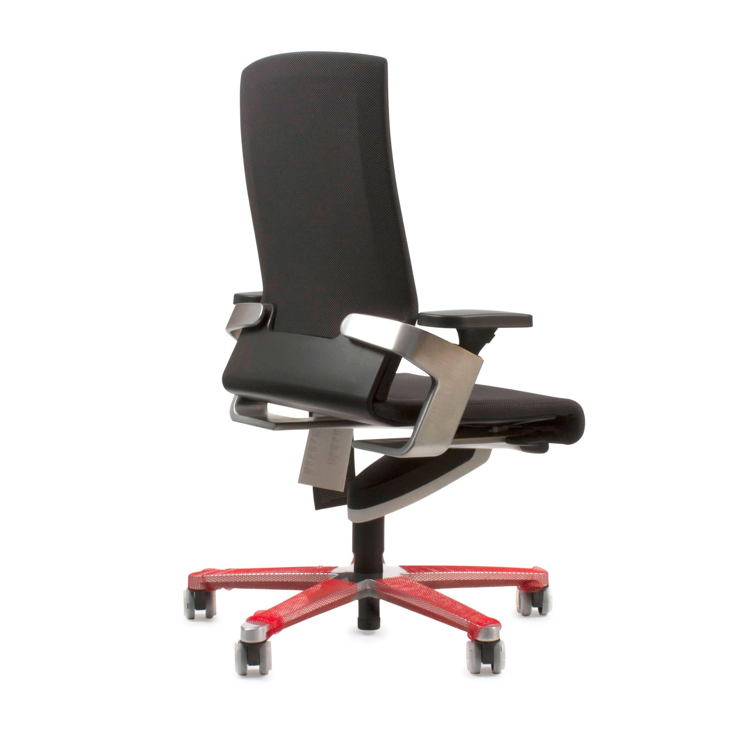 Black Mesh on 175/7 Swivel Office Task Chair by Wiege for Wilkhahn, Germany In Excellent Condition For Sale In Brooklyn, NY