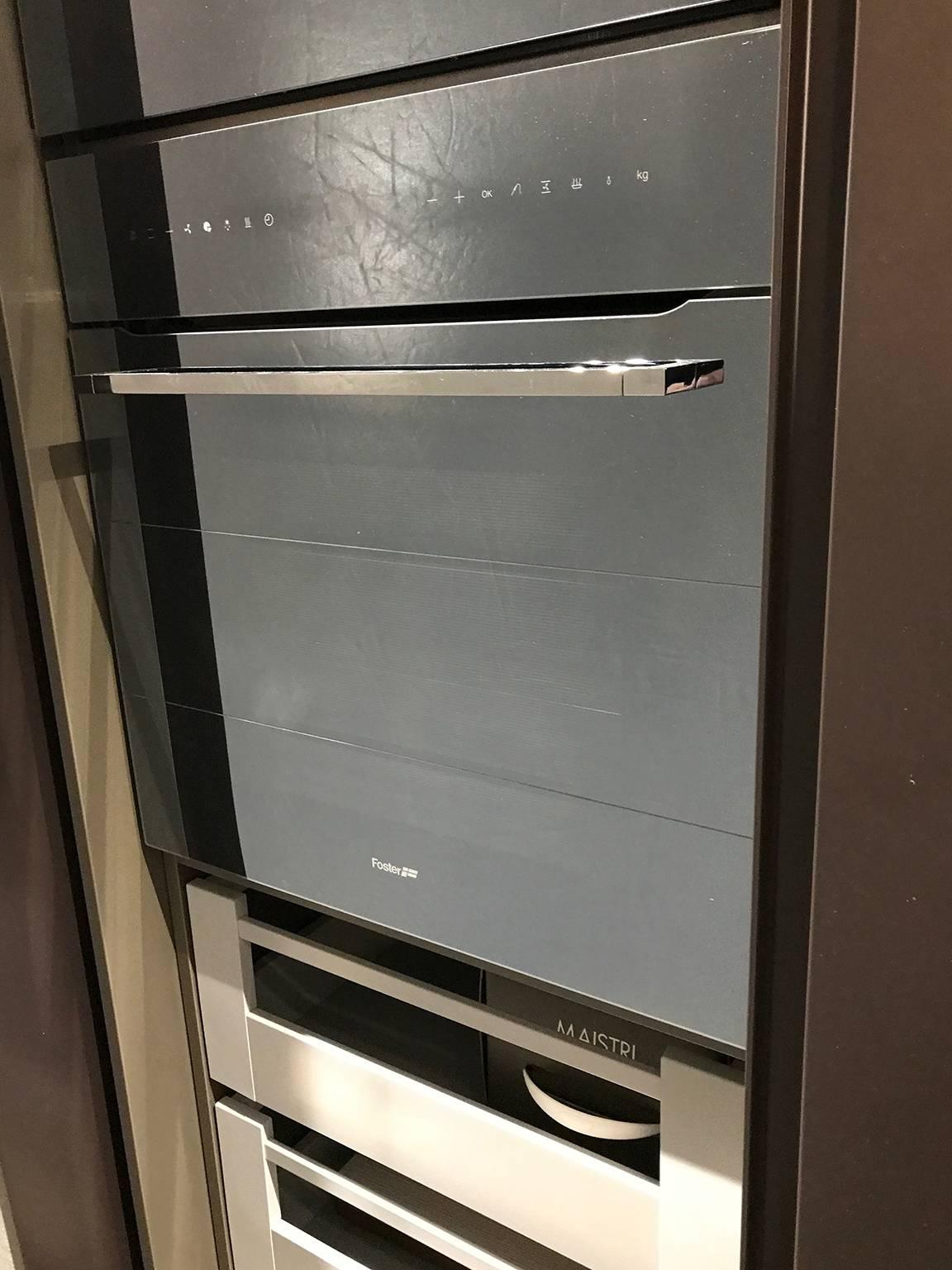 Viva Kitchen Pantry with Sink, Refrigerator, Oven & Cabinets by Alberto Minotti In Good Condition For Sale In Brooklyn, NY