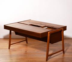 Teak/Oak Desk by Magnussen & Claussen for Eden, 1950s