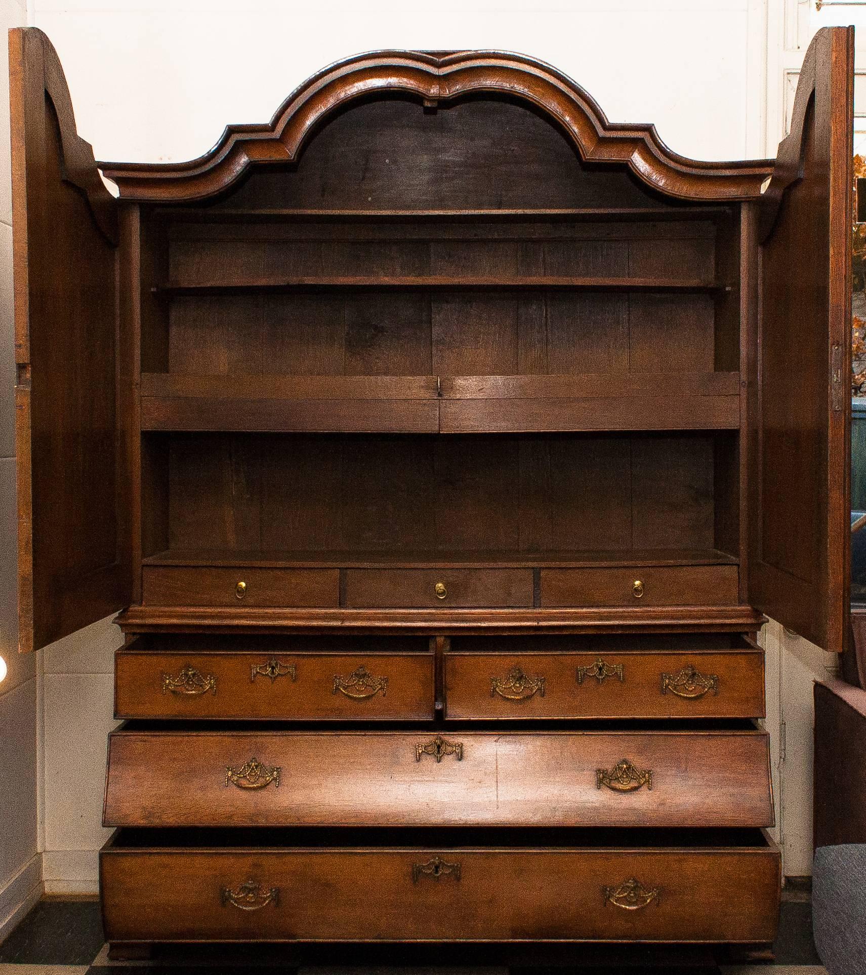 1820s, Antique Oak Cabinet In Good Condition In Silvolde, Gelderland