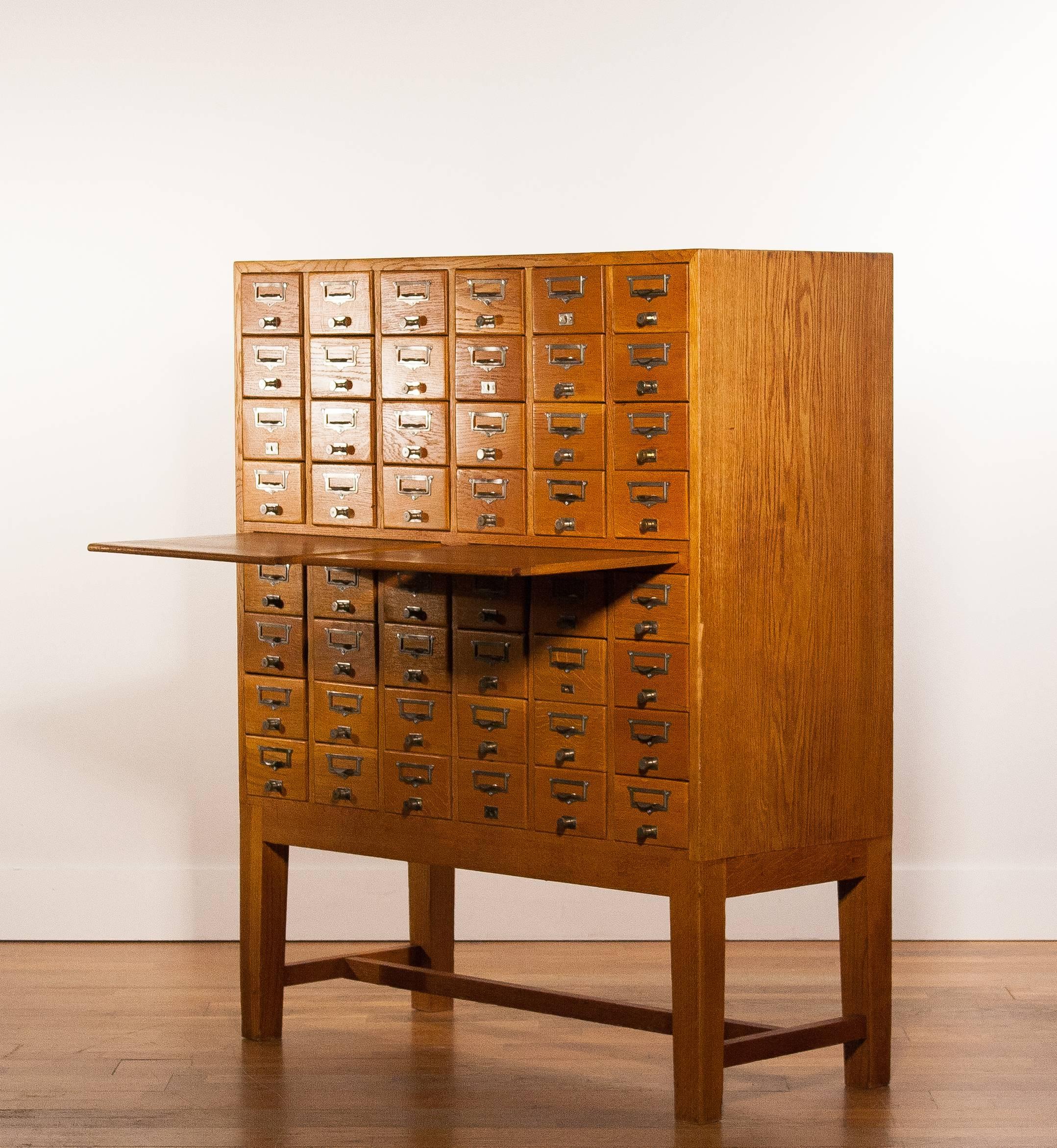 Early 20th Century Beautiful Oak File Cabinet