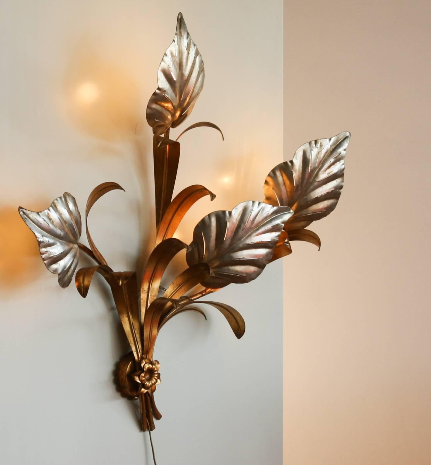 Italian 1960s, Beautiful Large Leaf Wall Light In Gold With Silver Leafs.