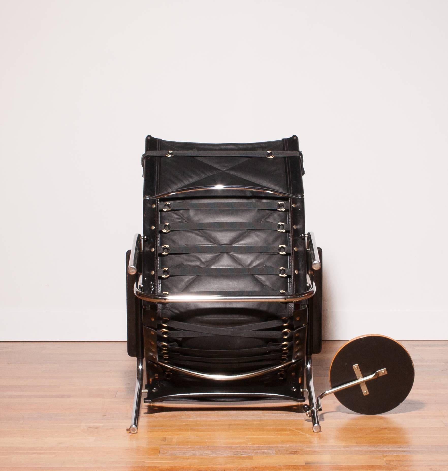 Steel 1970s, Longe Chair with Table by Hans Eichenberger