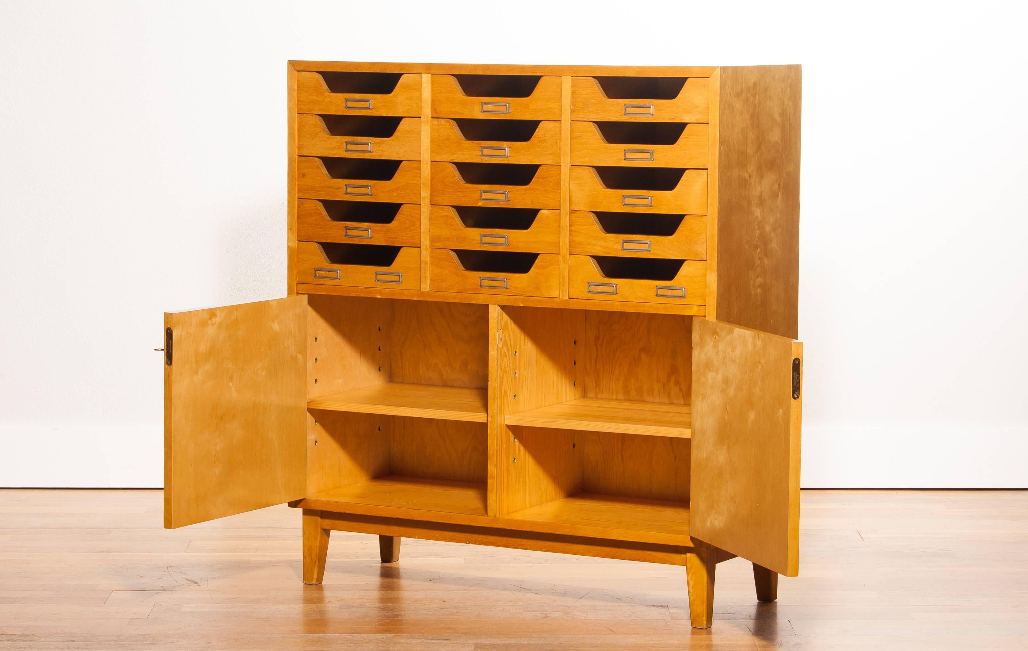 1950s, Elm Archive Cabinet by Jakobsson Industrier for Säffle In Excellent Condition In Silvolde, Gelderland
