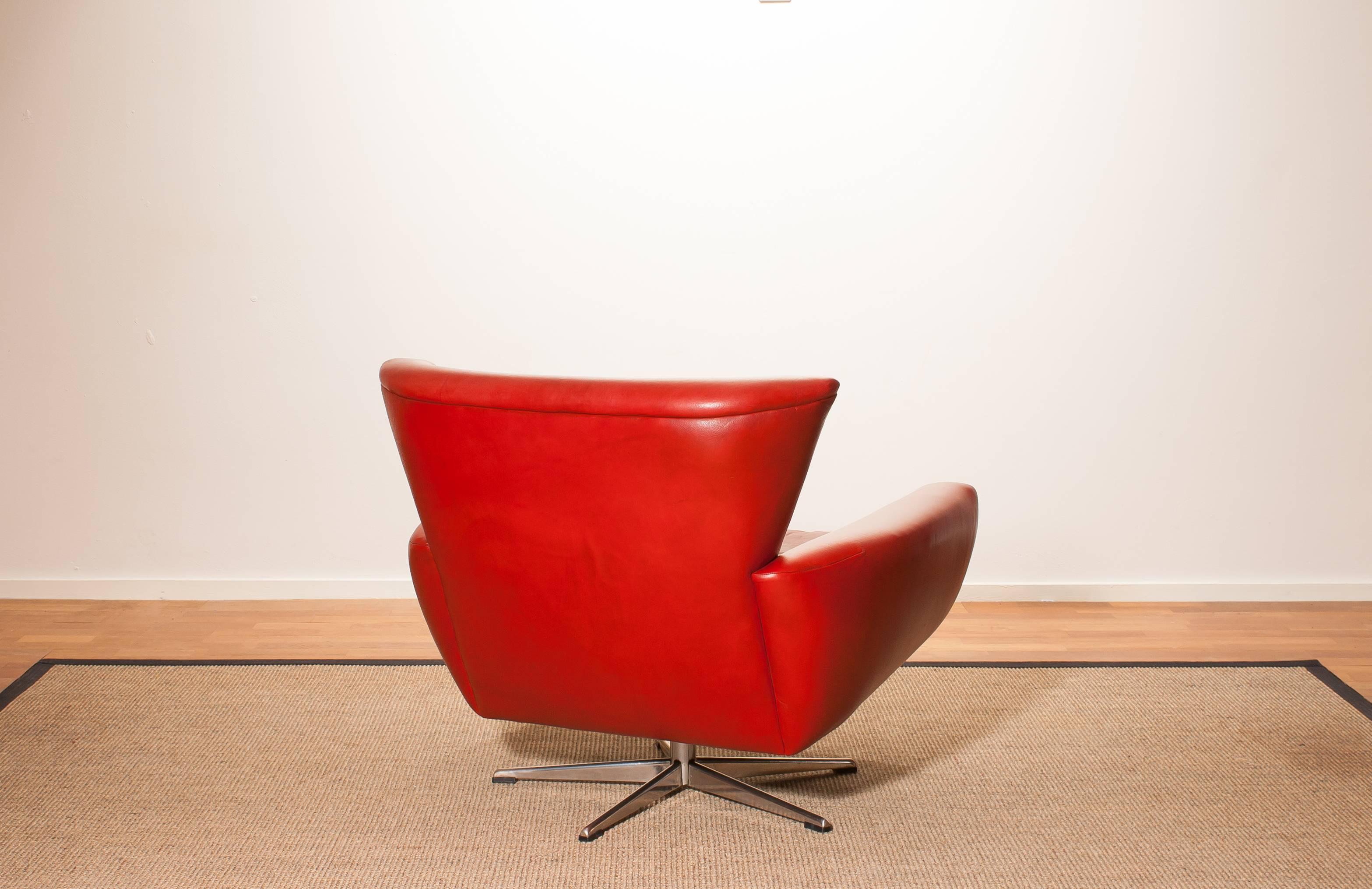 Danish 1970s, Red Leather Swivel Lounge Club Chair by Georg Thams, Denmark
