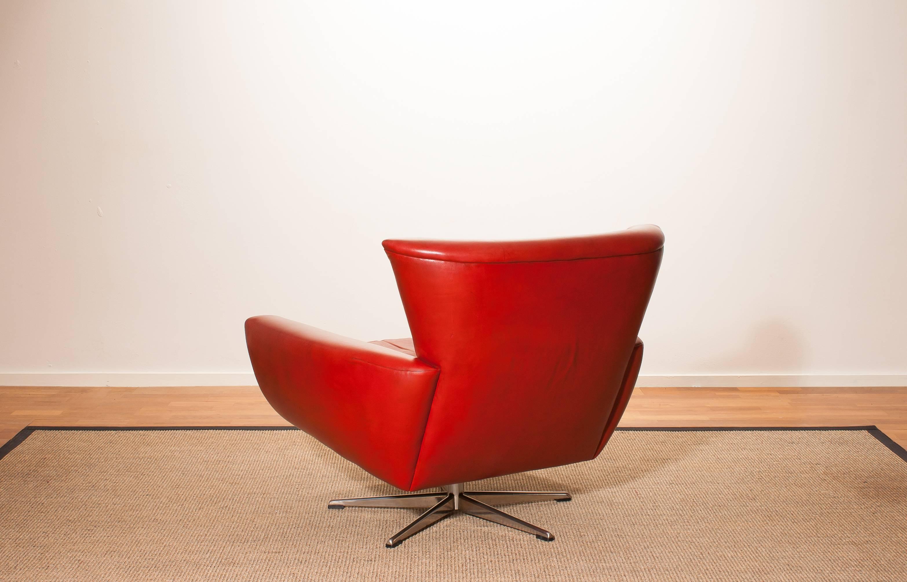 1970s, Red Leather Swivel Lounge Club Chair by Georg Thams, Denmark In Good Condition In Silvolde, Gelderland