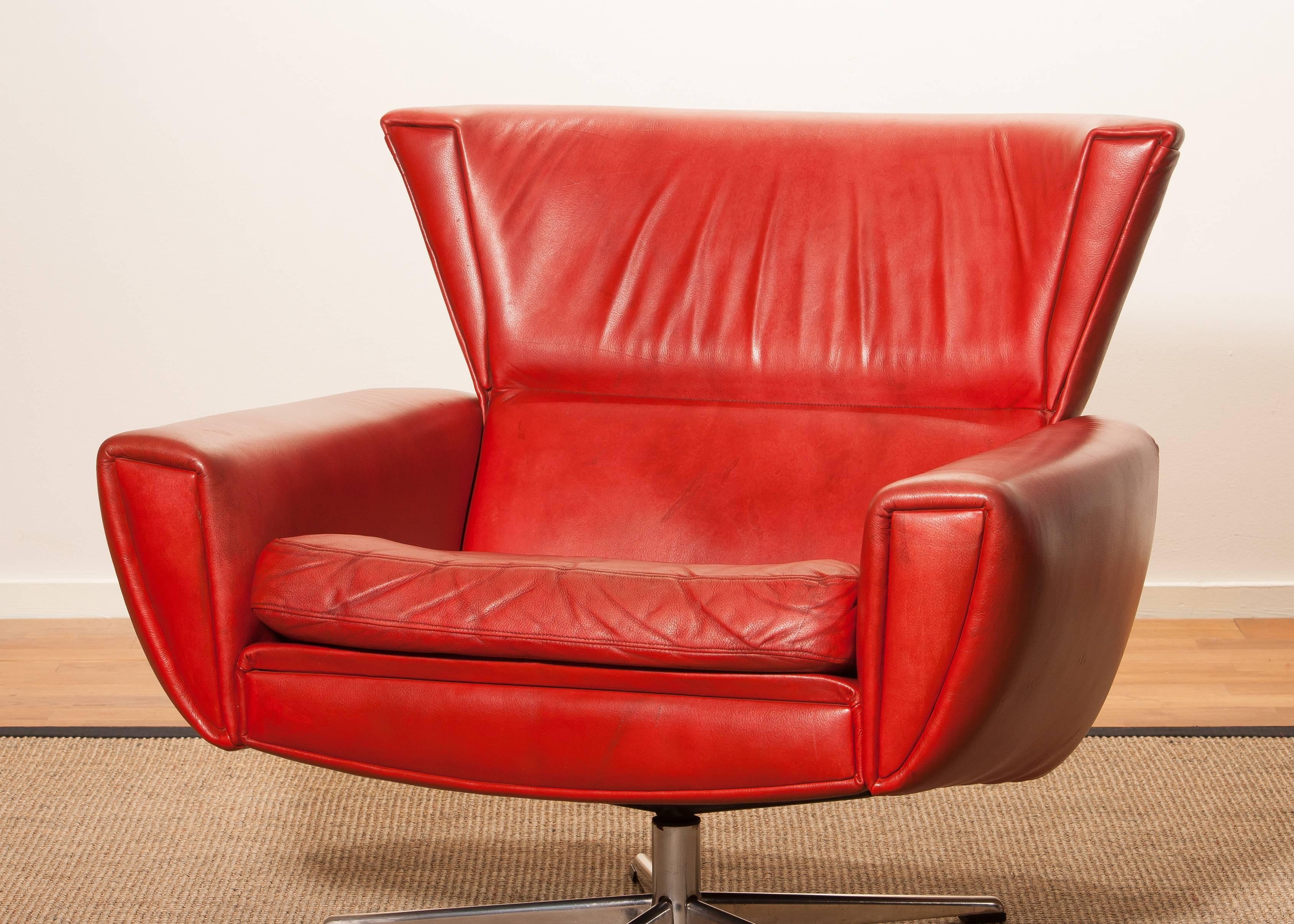 Steel 1970s, Red Leather Swivel Lounge Club Chair by Georg Thams, Denmark