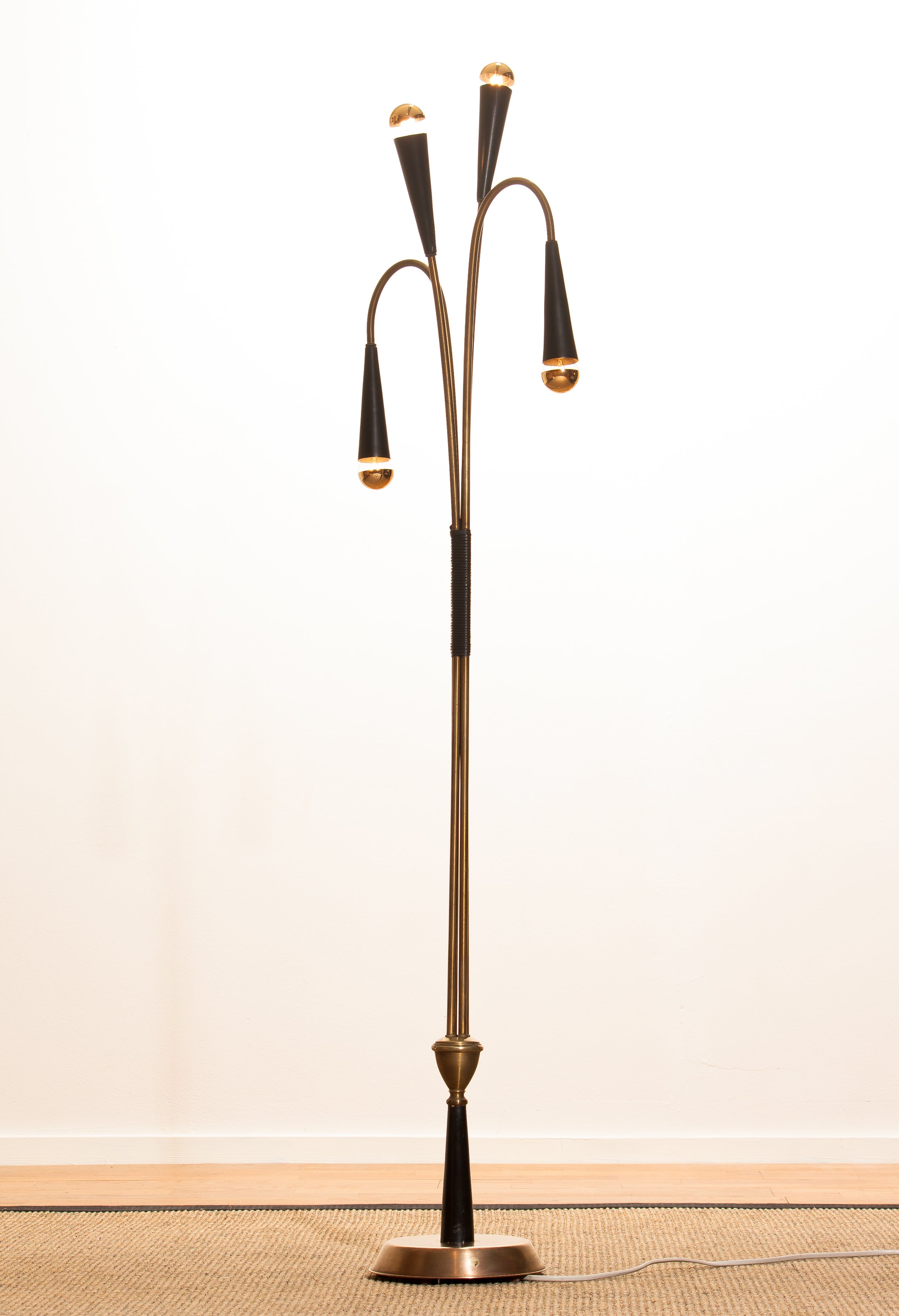 1960s Rare Brass Floor Lamp By Oscar Torlasco For Lumi Im Angebot