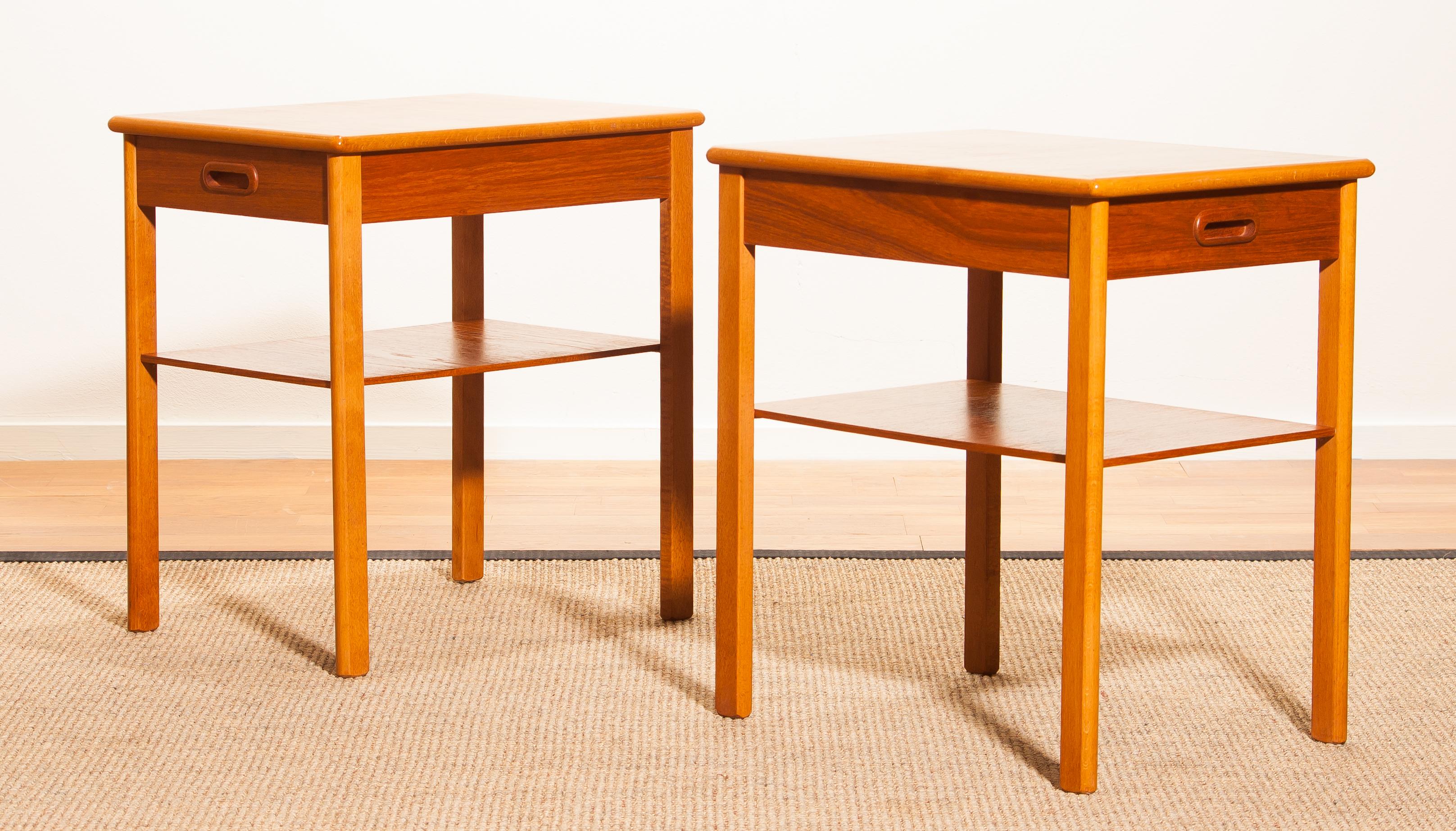 Beautiful pair of bedside tables by Säffle, Sweden.
These tables are made of teak and they have a drawer.
They are in very nice condition.
Period 1950s.
Dimensions: H 52 cm, W 36 cm, D 48 cm.