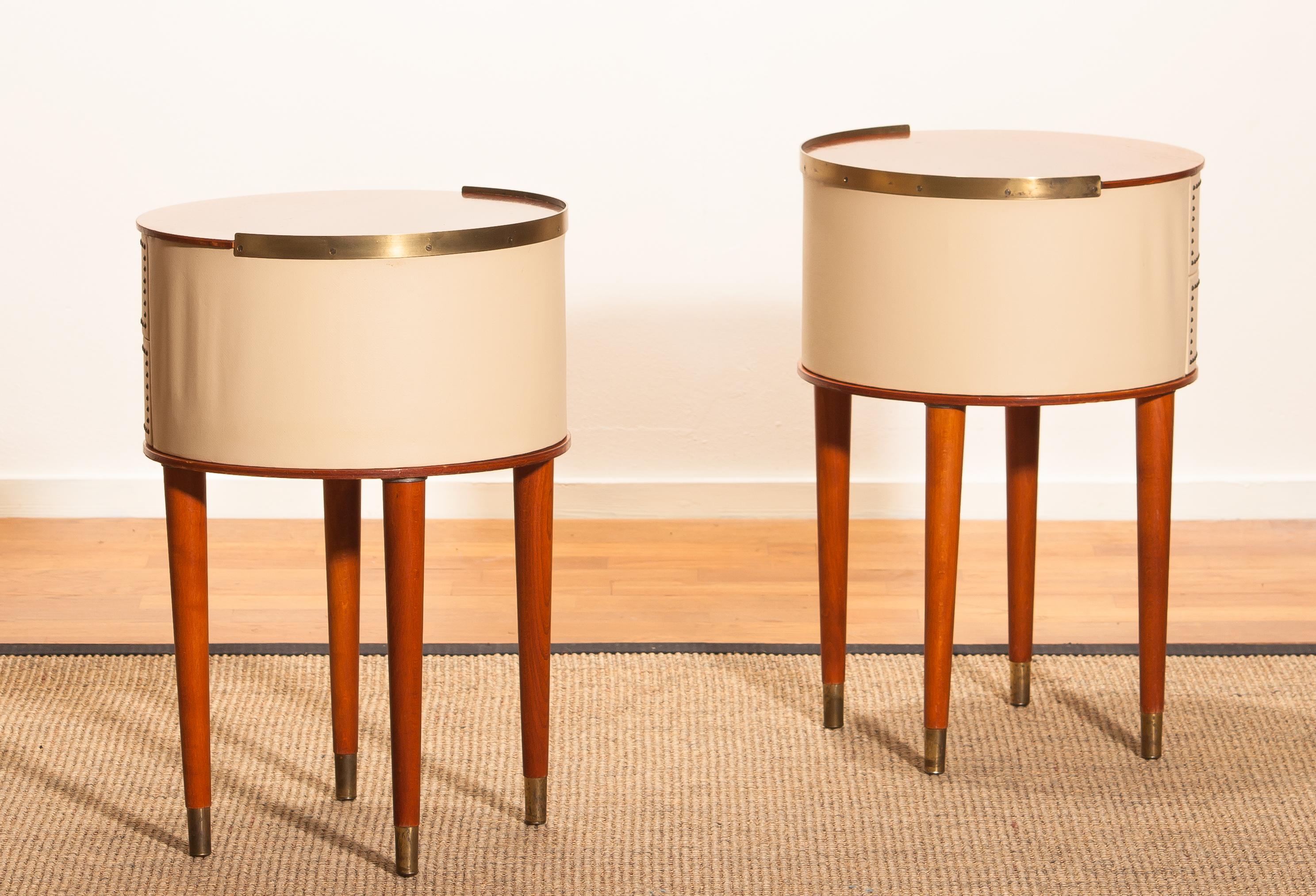 1950s, Bedside Tables in Mahogany and Brass by Halvdan Pettersson, Tibro, Sweden In Good Condition In Silvolde, Gelderland