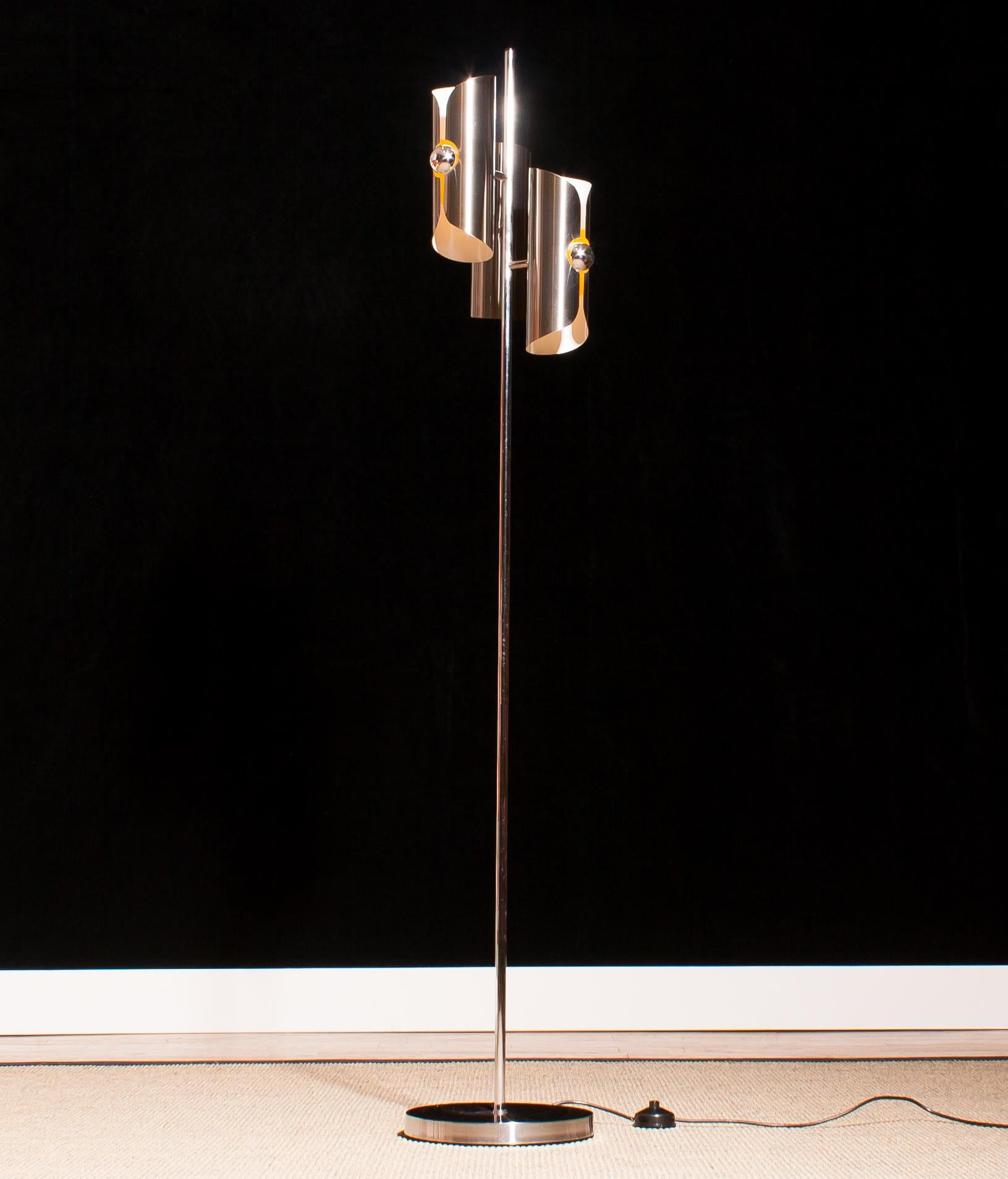 1970, Chrome and Steel Floor Lamp, Italy (Italienisch)