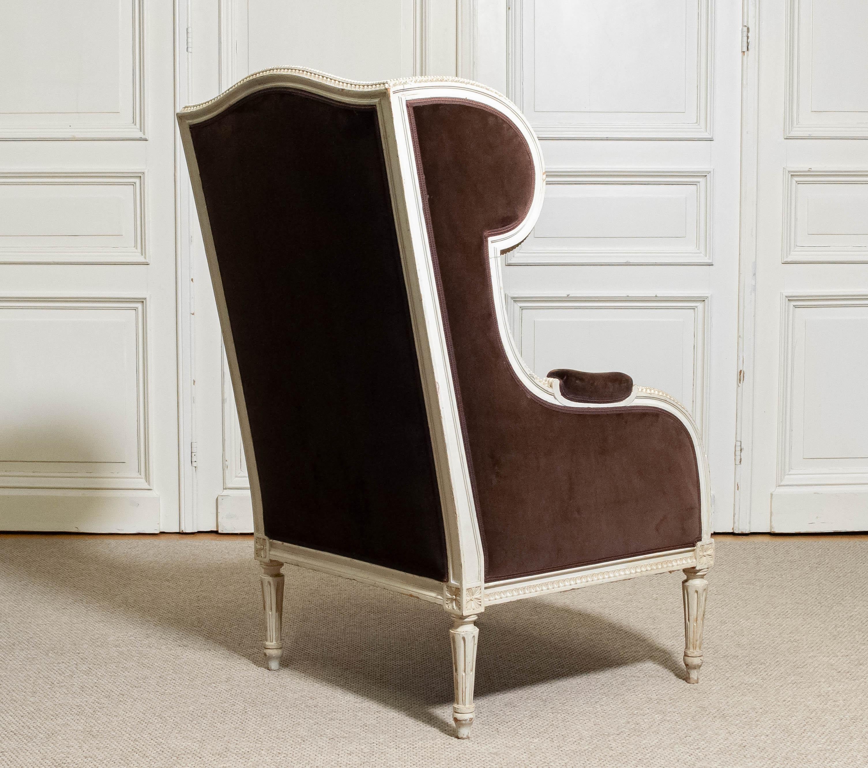 Fauteuil à dossier en velours brun de style Louis de France du XIXe siècle Bon état - En vente à Silvolde, Gelderland