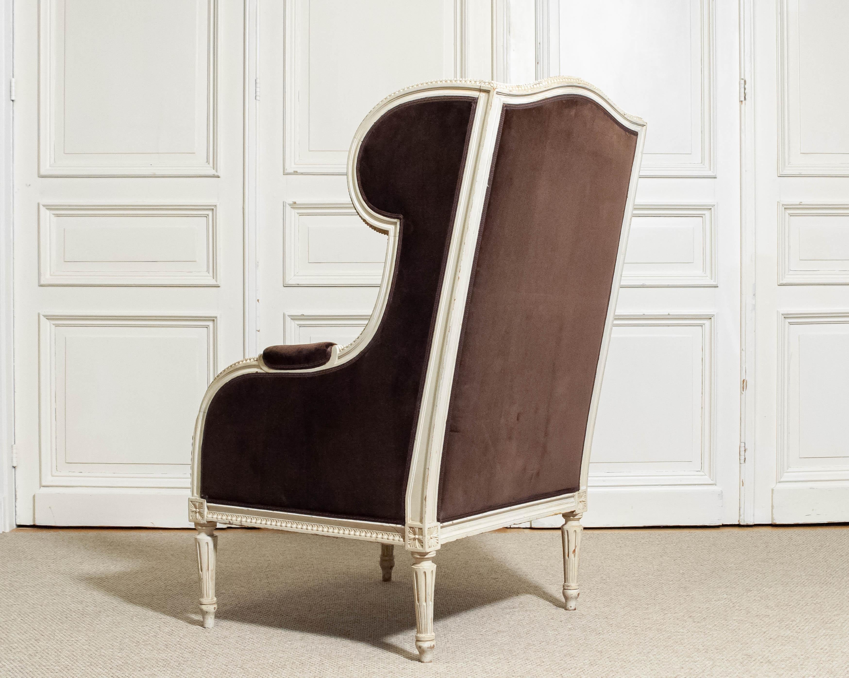 Velours Fauteuil à dossier en velours brun de style Louis de France du XIXe siècle en vente