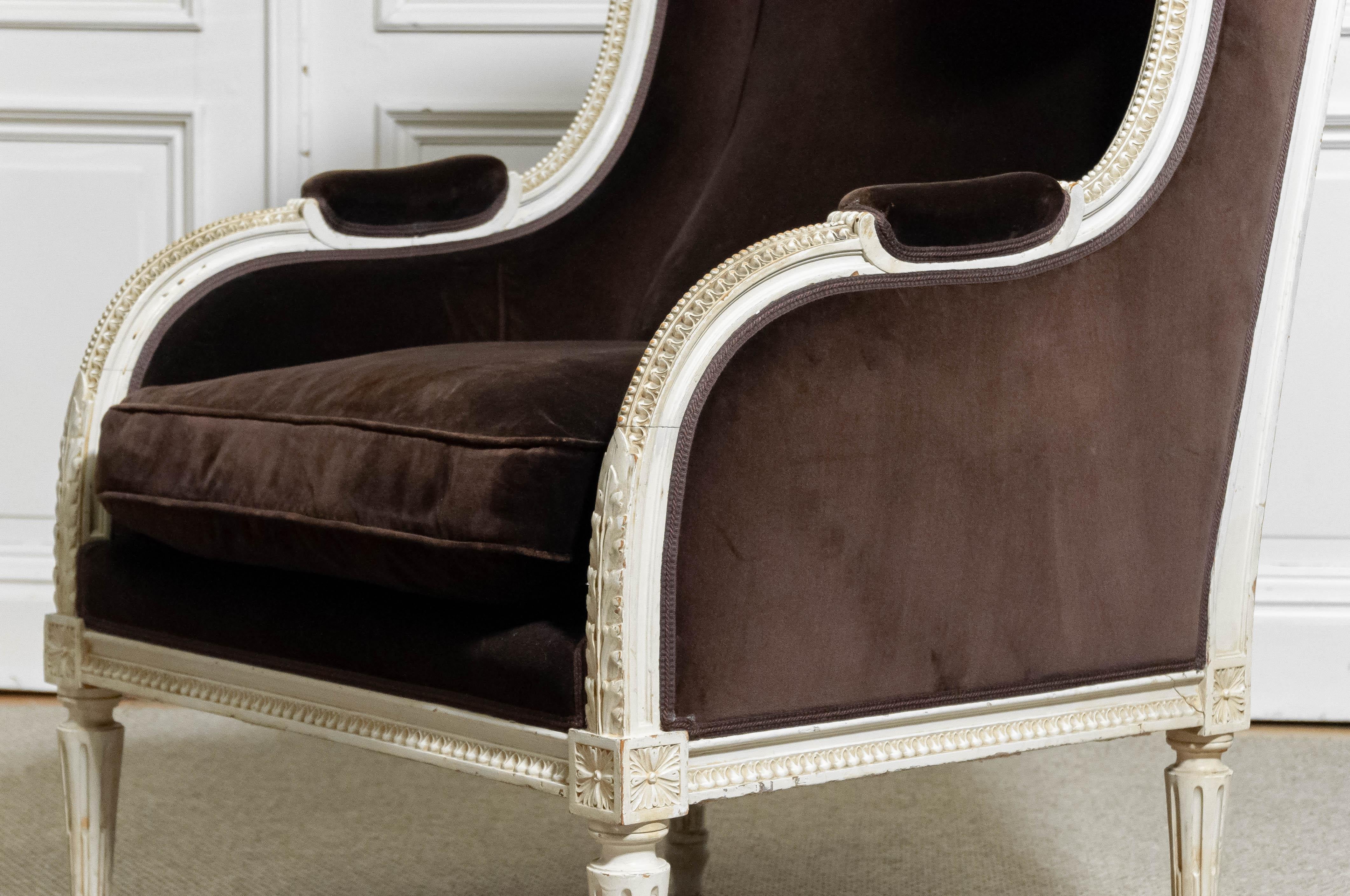 Fauteuil à dossier en velours brun de style Louis de France du XIXe siècle en vente 8