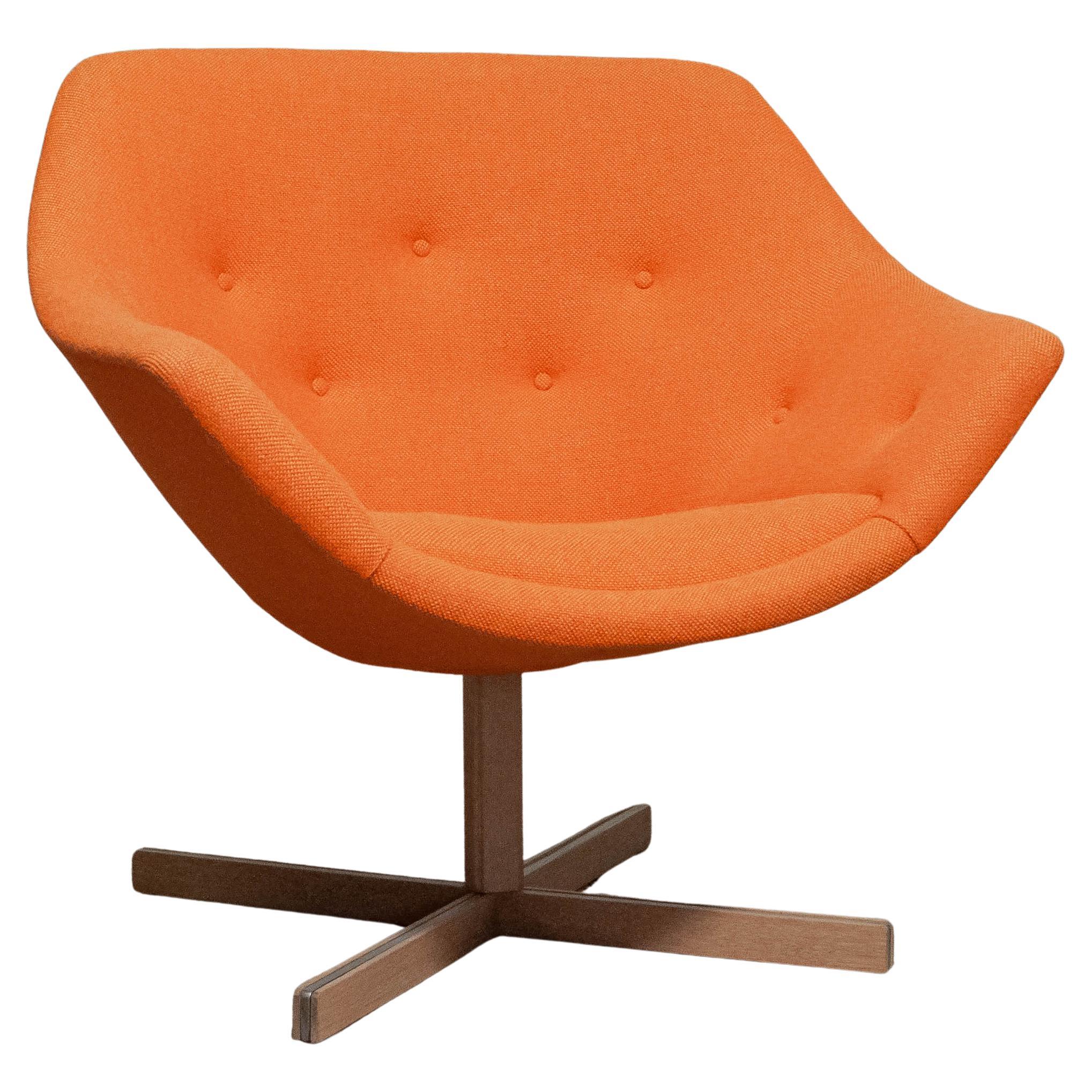 Chaise pivotante des années 1960 par Carl Gustaf Hiort af AFS pour Puunveisto OY en vente
