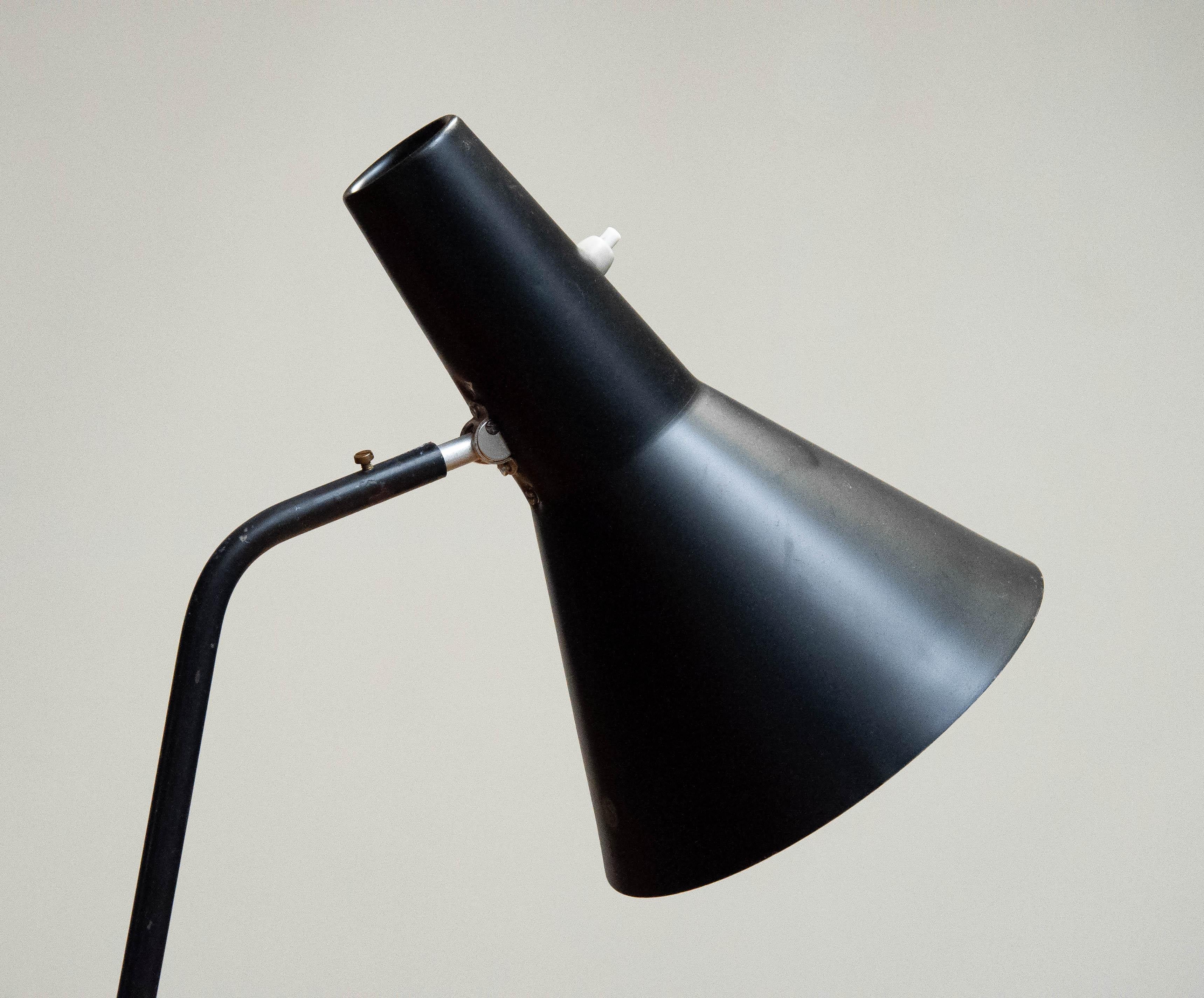 Lampada da terra anni '50 Svend Aage Holm Sørensen per ASEA Svezia Modello E1770 in vendita 1