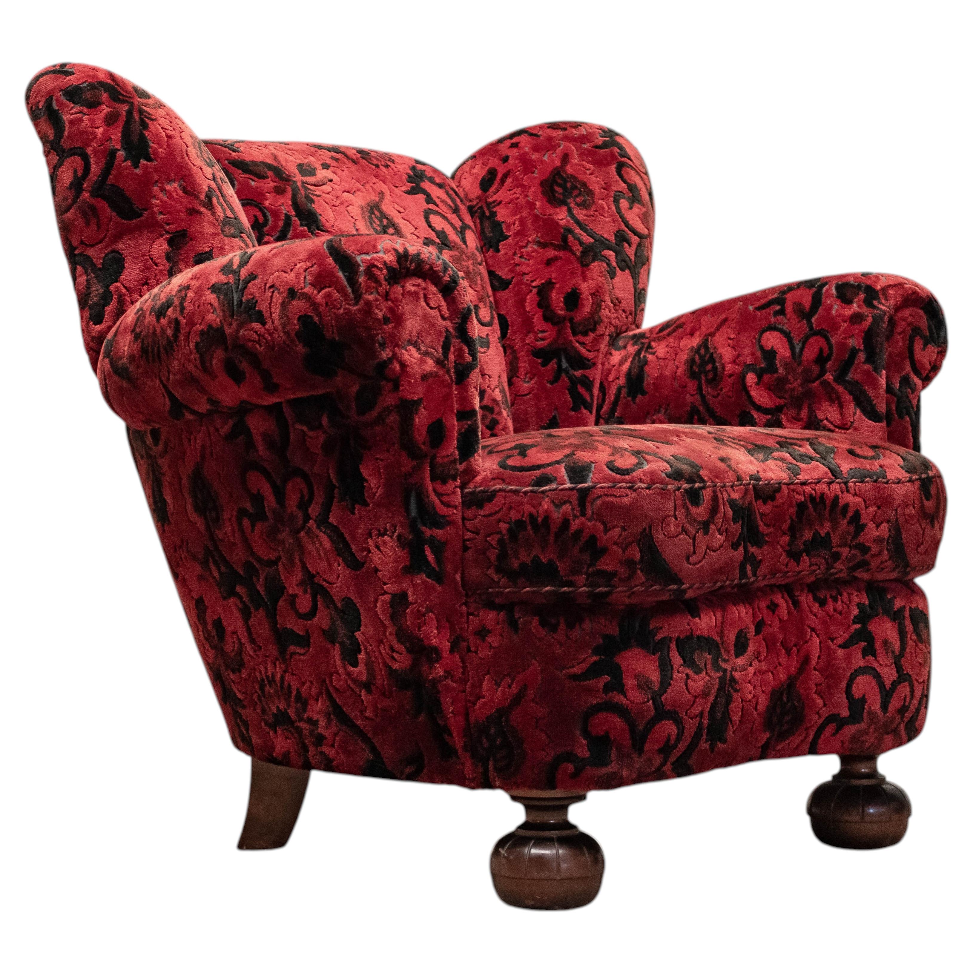 Poltrona Art Déco / Swedish Grace in velluto jacquard rosso, anni ’30