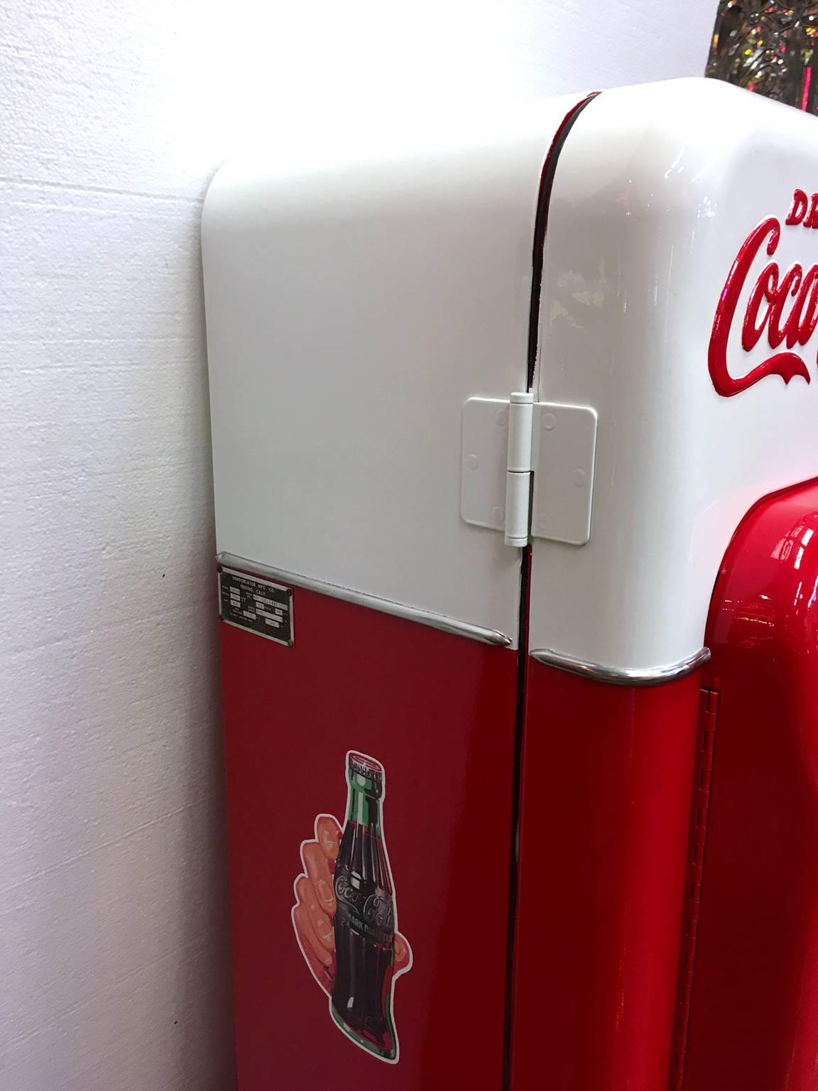 20th Century Vendo 44 Coca-Cola Vending Machine For Sale