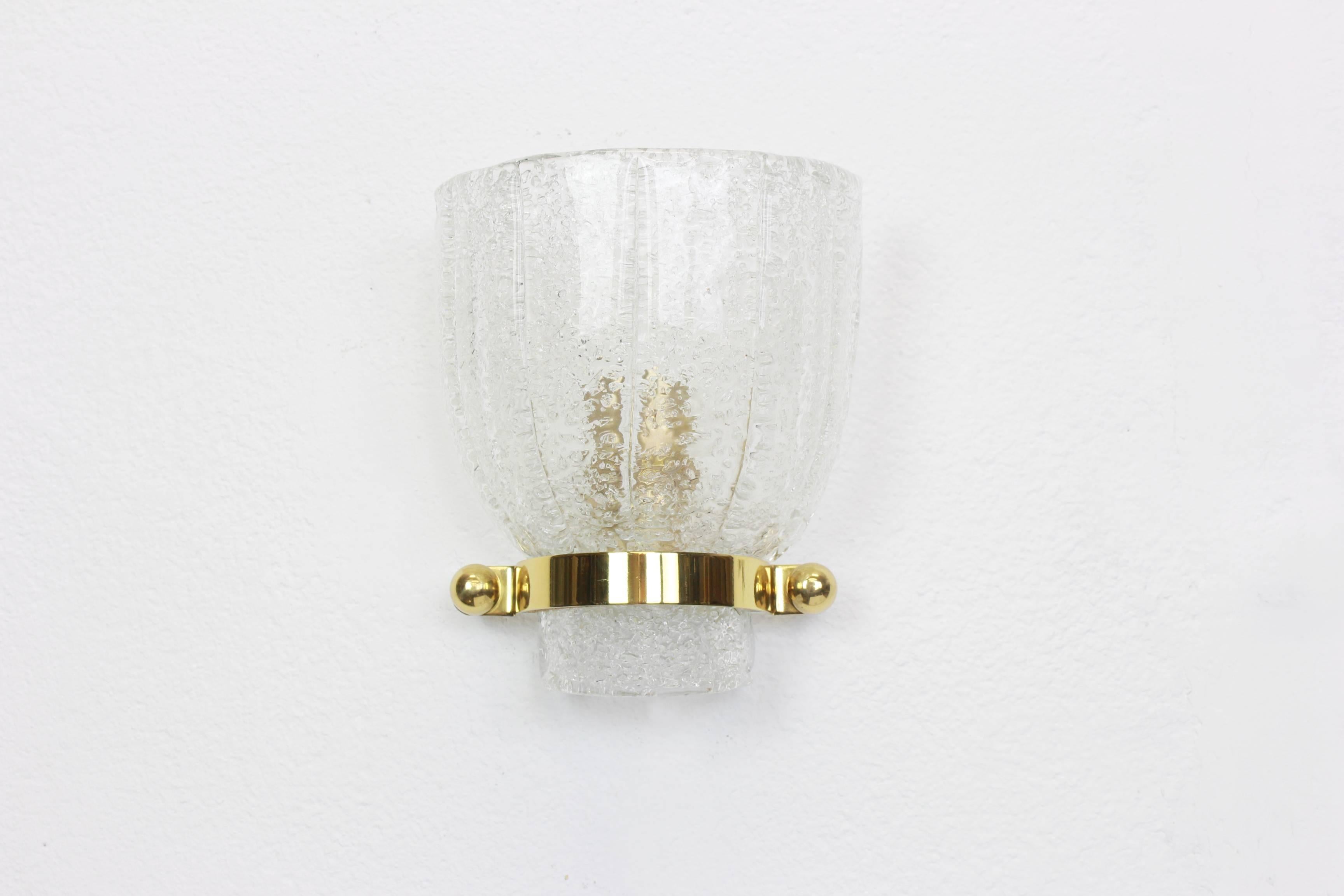 Pair of Mid-Century Ice Glass Wall Sconces, Kalmar, Austria, 1960s In Good Condition In Aachen, NRW