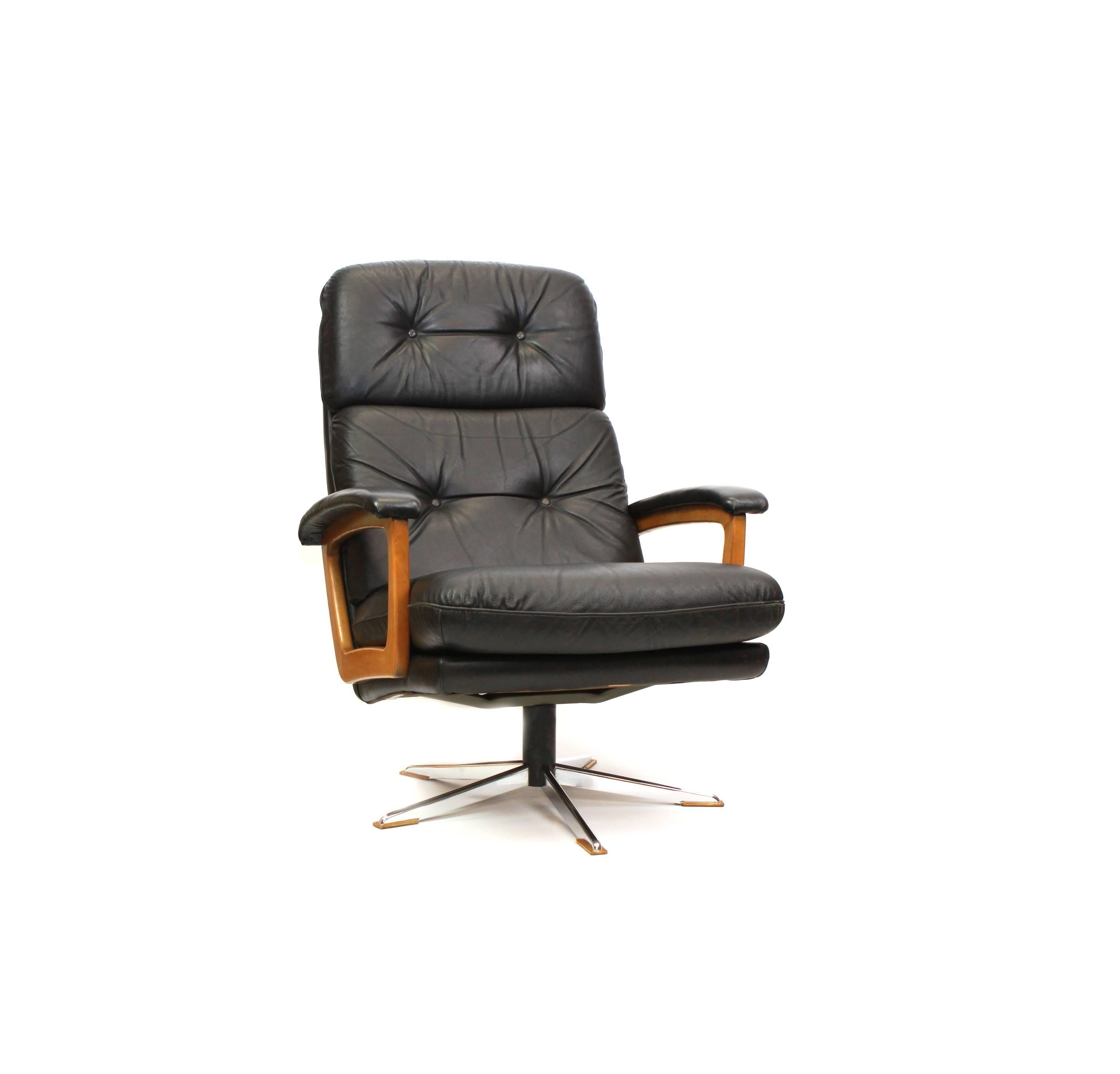 Mid-Century Modern Leather Lounge Chair by COR, Germany, 1970s