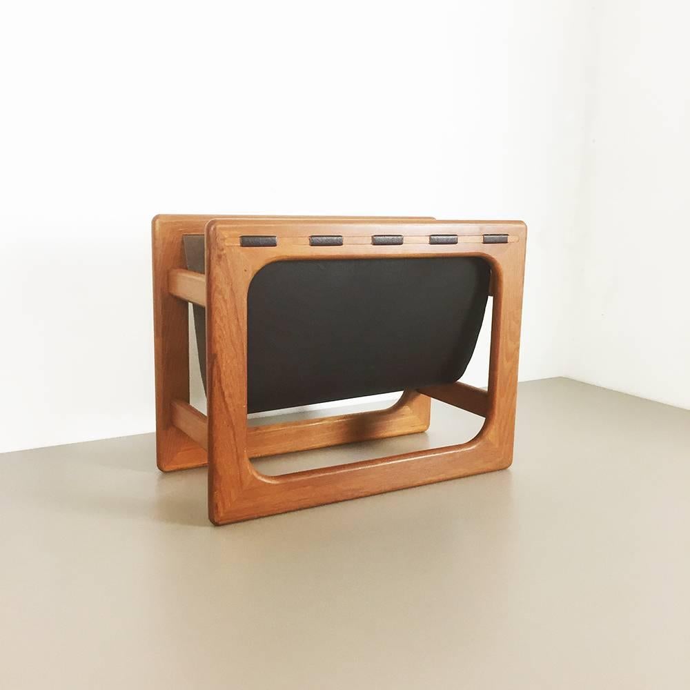 Minimalistic 1970s, Danish Teak Magazine Rack Design Made by Salin Møbler In Good Condition In Kirchlengern, DE