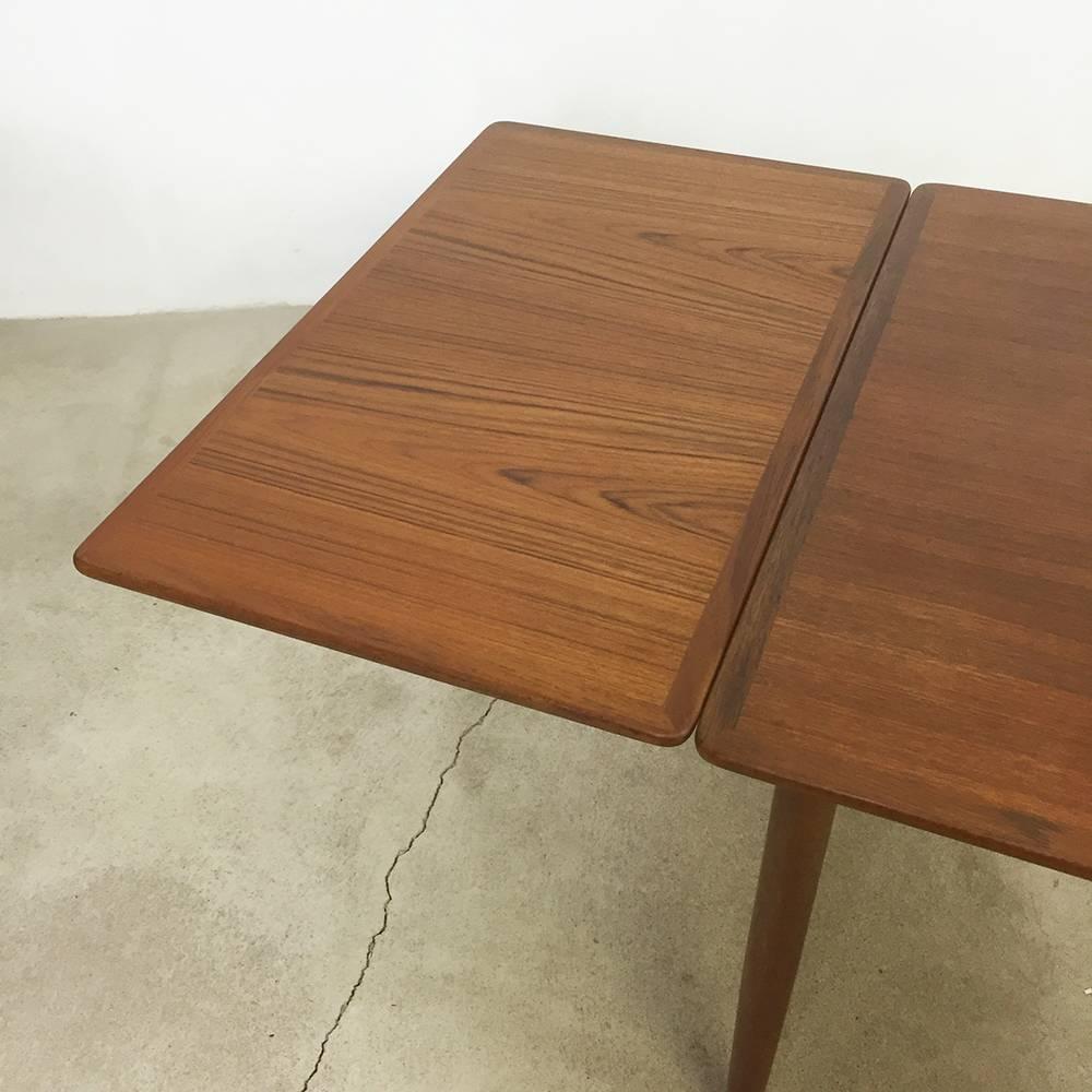 Teak Dining Table Willy Sigh for H. Sigh and Sons Mobelfabrik, 1960s, Denmark For Sale 1