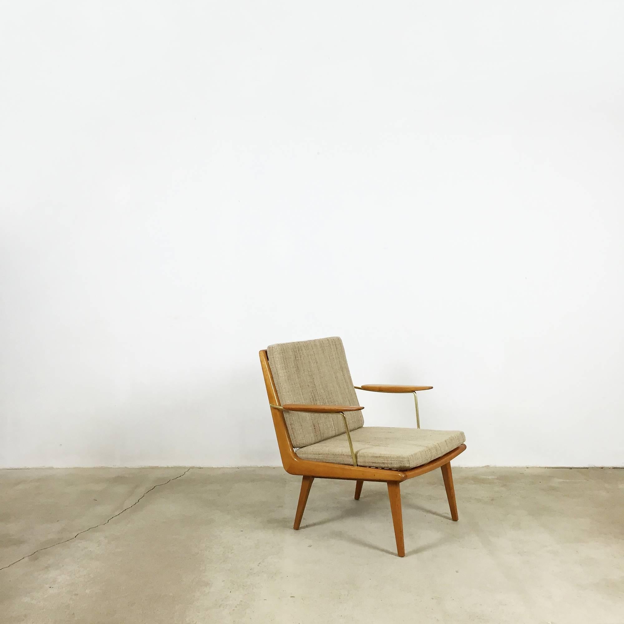 Hans mitzlaff Soloform boomerang easy chair
made by Eugen Schmidt, Soloform

This armchair easy chair was designed by Hans Mitzlaff & Albrecht Lange in 1953 and manufactured by Eugen Schmidt Soloform. It is made from solid wood. All original very